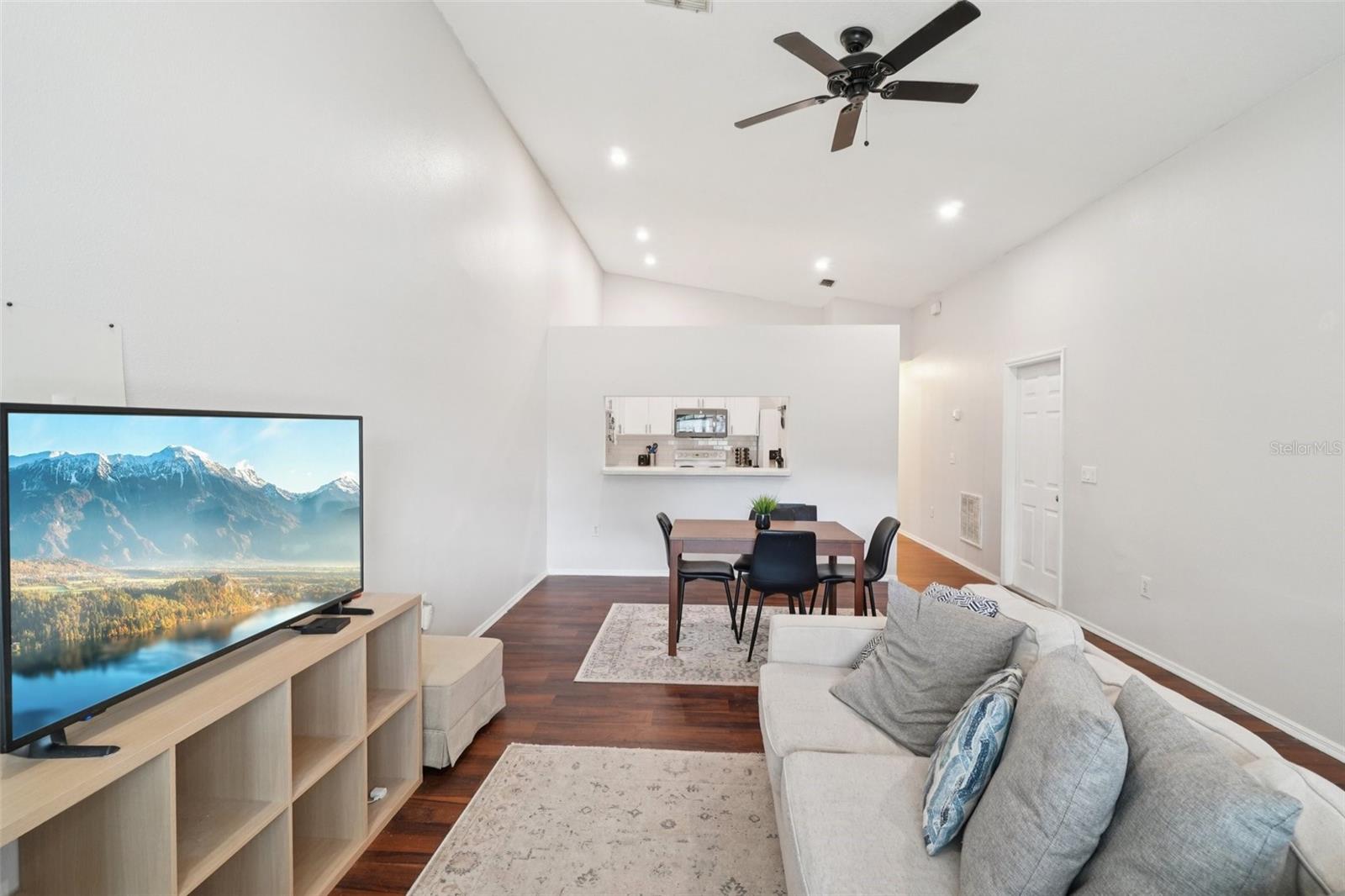 Image 5 of 32 For 3115 33rd Avenue B