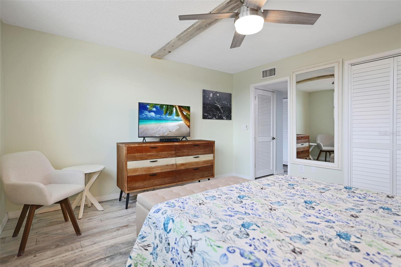 Image 8 of 23 For 7560 Bay Island Drive S 345
