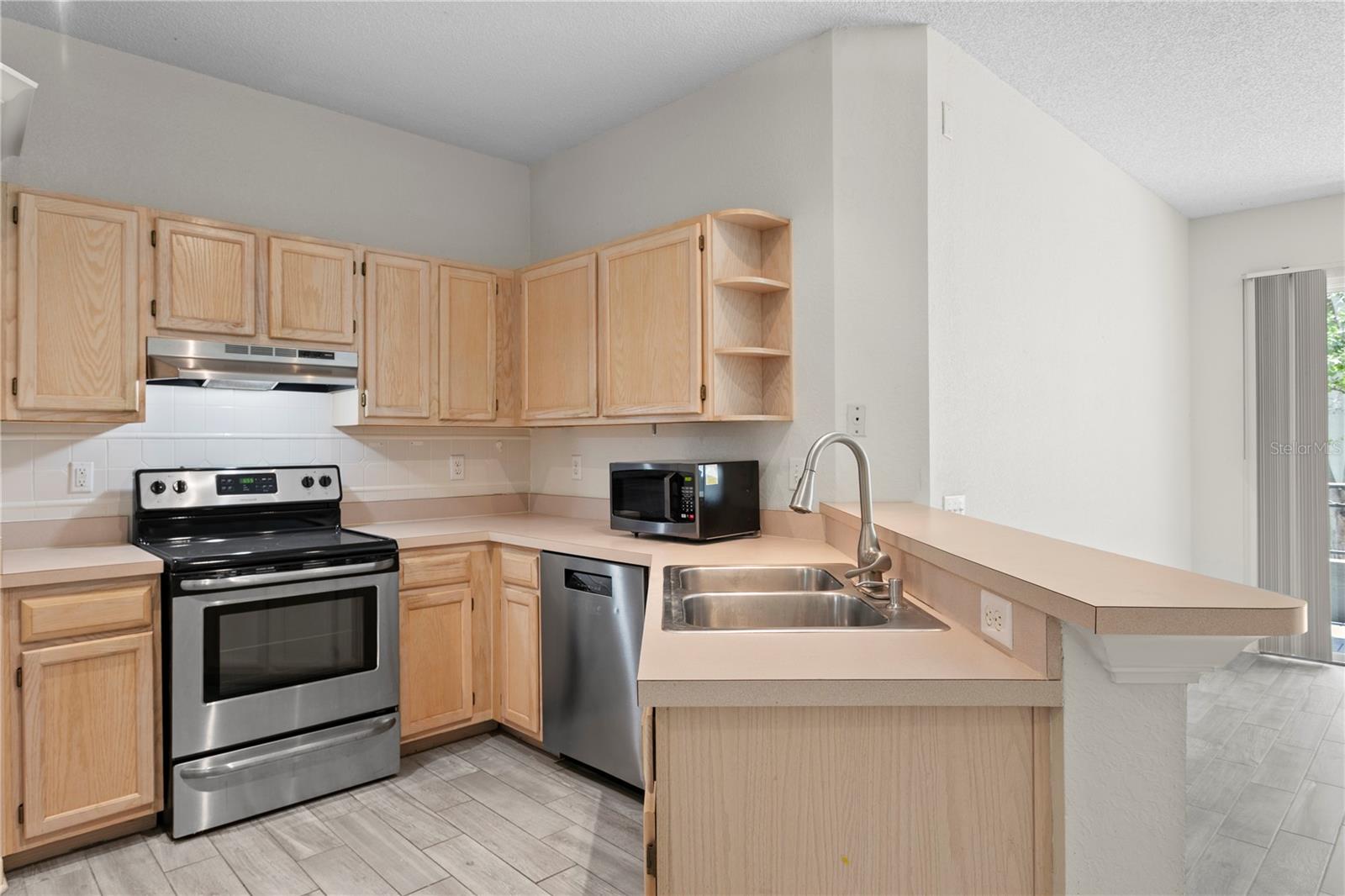 Image 10 of 65 For 749 Mainsail Drive 749