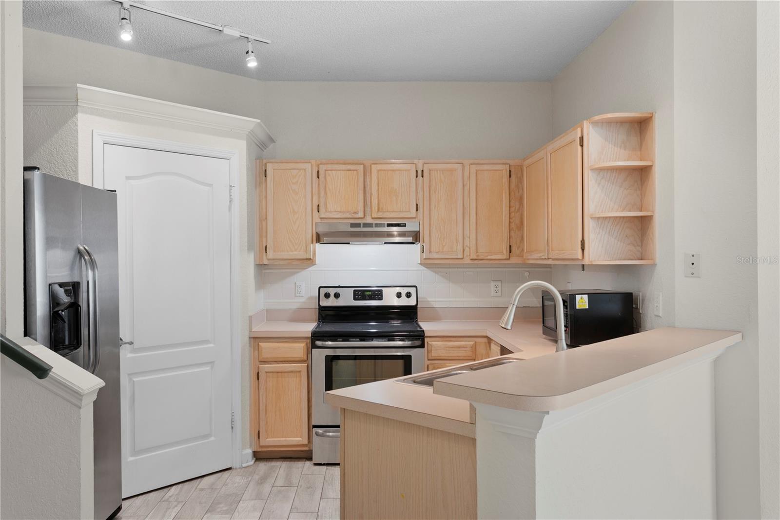 Image 9 of 65 For 749 Mainsail Drive 749