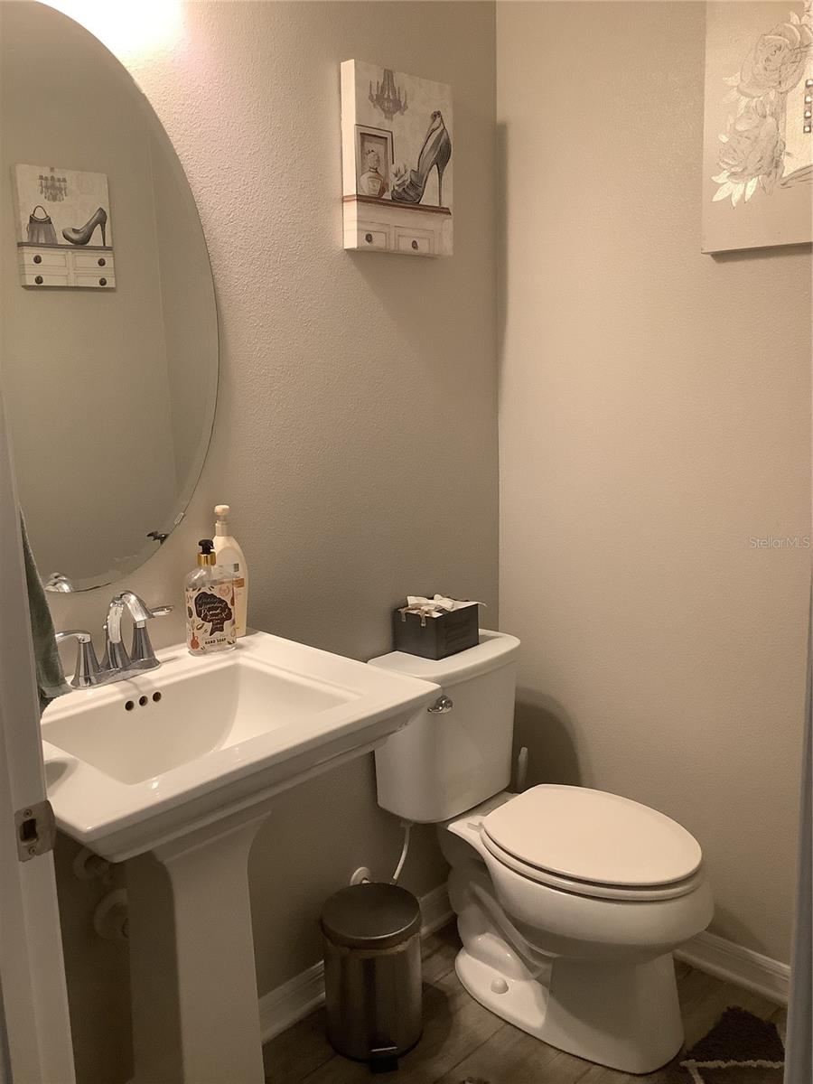 Image 10 of 46 For 2511 Econ Landing Boulevard