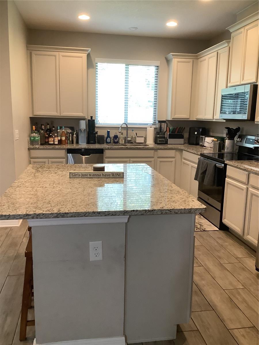 Image 13 of 46 For 2511 Econ Landing Boulevard