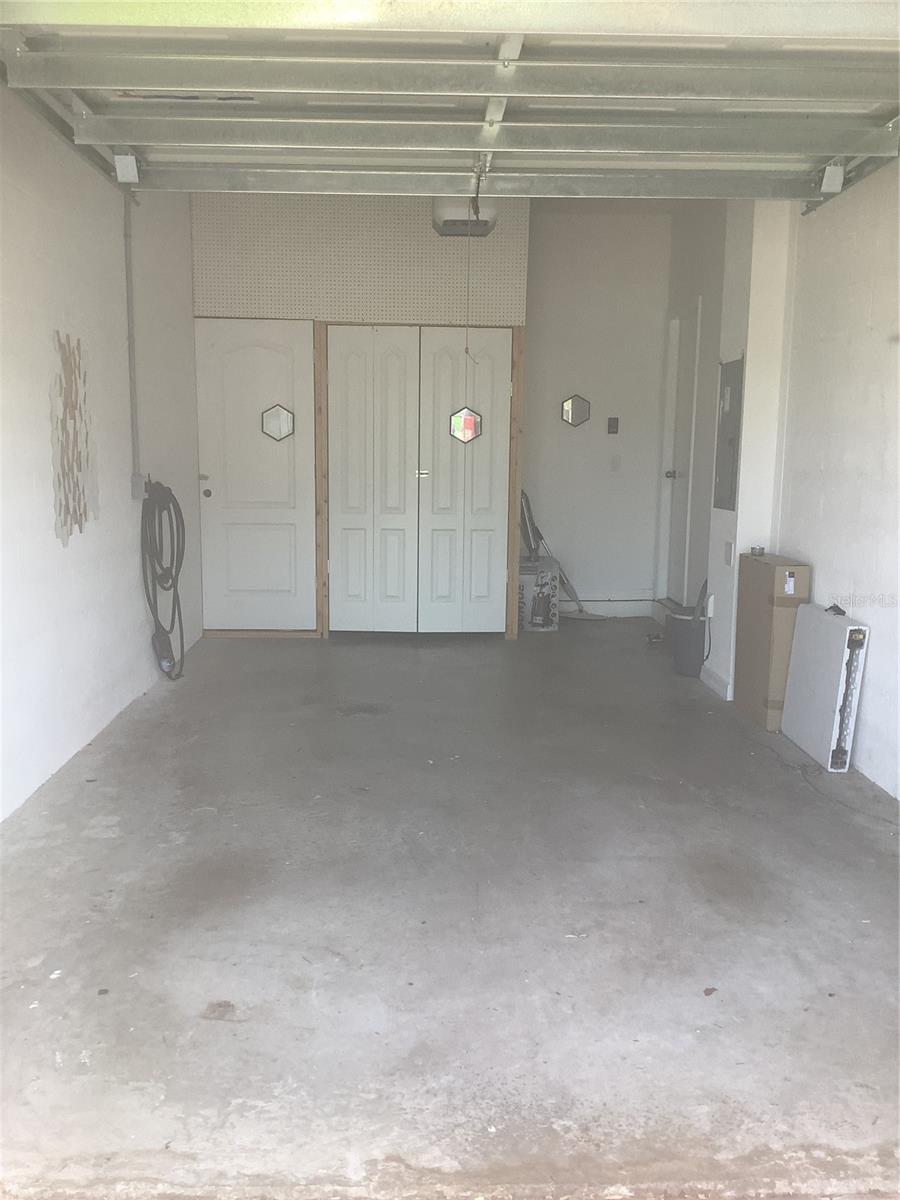 Image 3 of 46 For 2511 Econ Landing Boulevard
