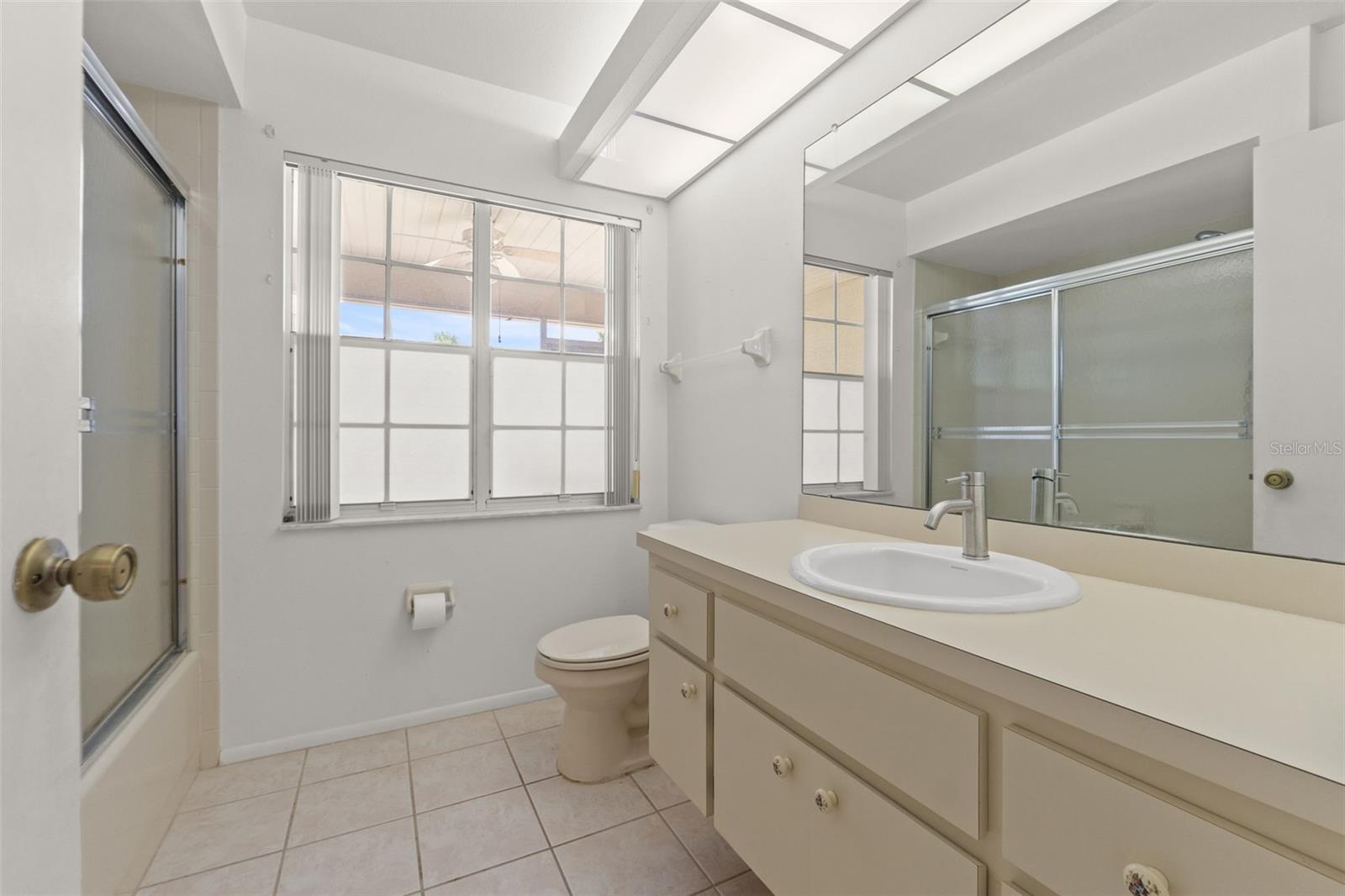 Image 18 of 32 For 4254 Hoffman Avenue
