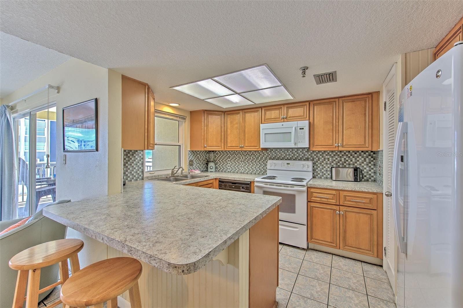 Image 18 of 43 For 17450 Gulf Boulevard 103
