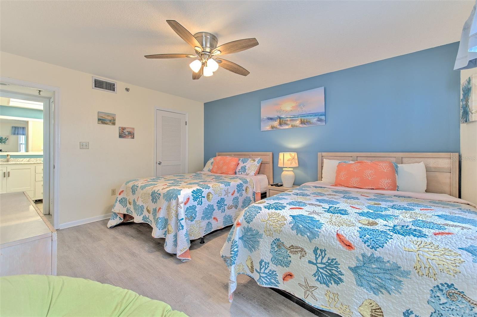 Image 22 of 43 For 17450 Gulf Boulevard 103