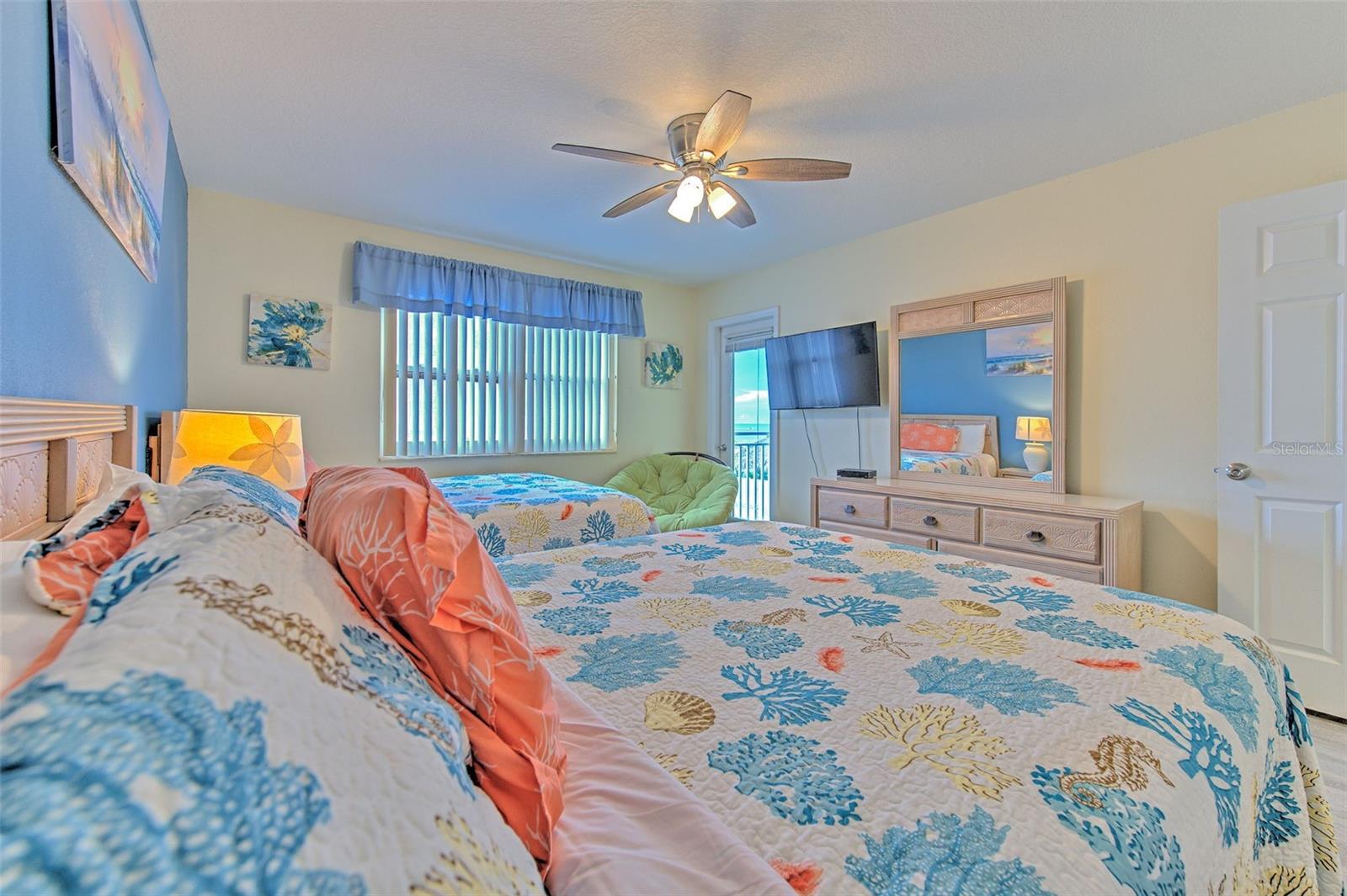 Image 23 of 43 For 17450 Gulf Boulevard 103