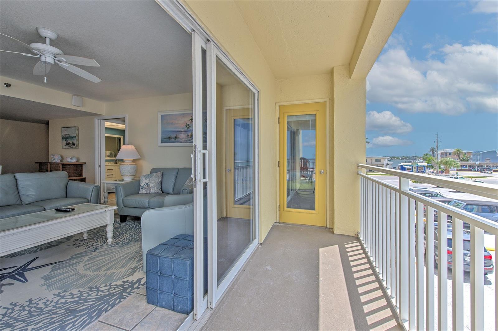 Image 5 of 43 For 17450 Gulf Boulevard 103