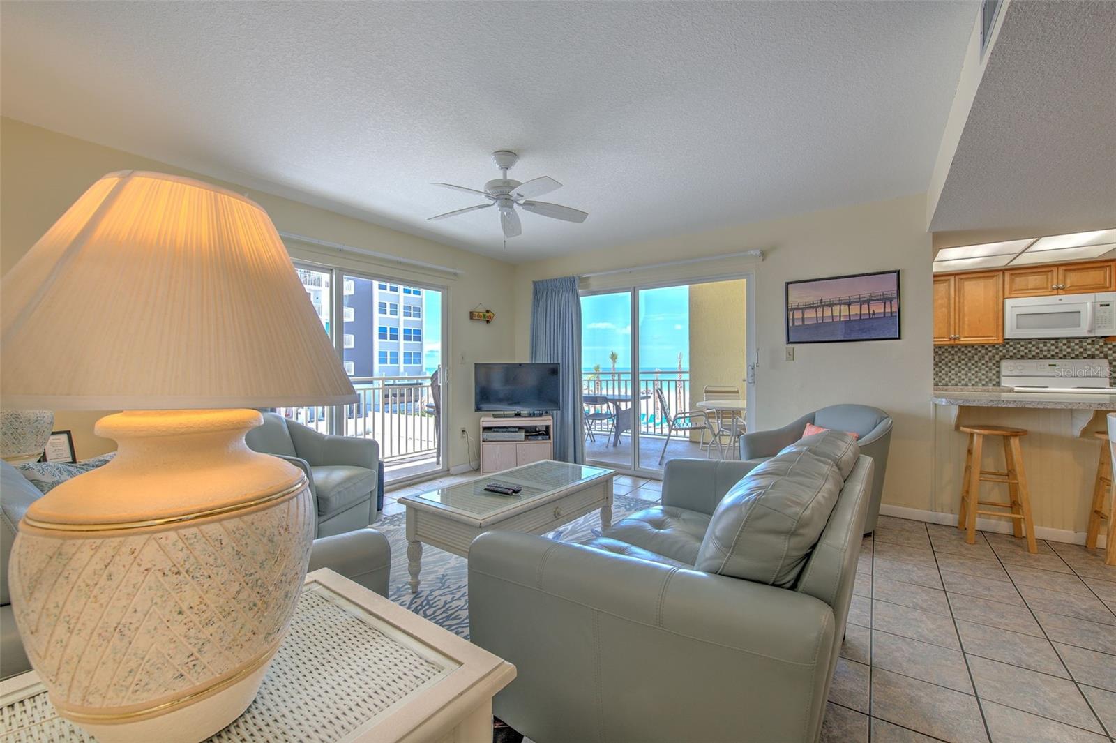 Image 7 of 43 For 17450 Gulf Boulevard 103