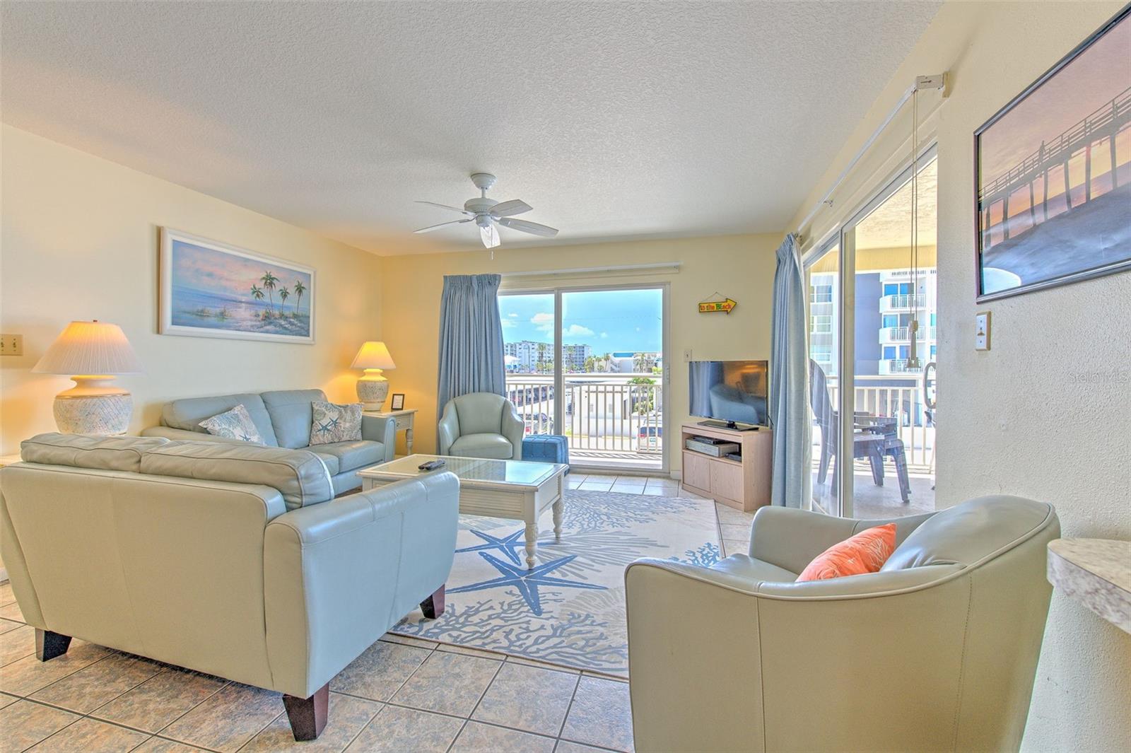 Image 9 of 43 For 17450 Gulf Boulevard 103