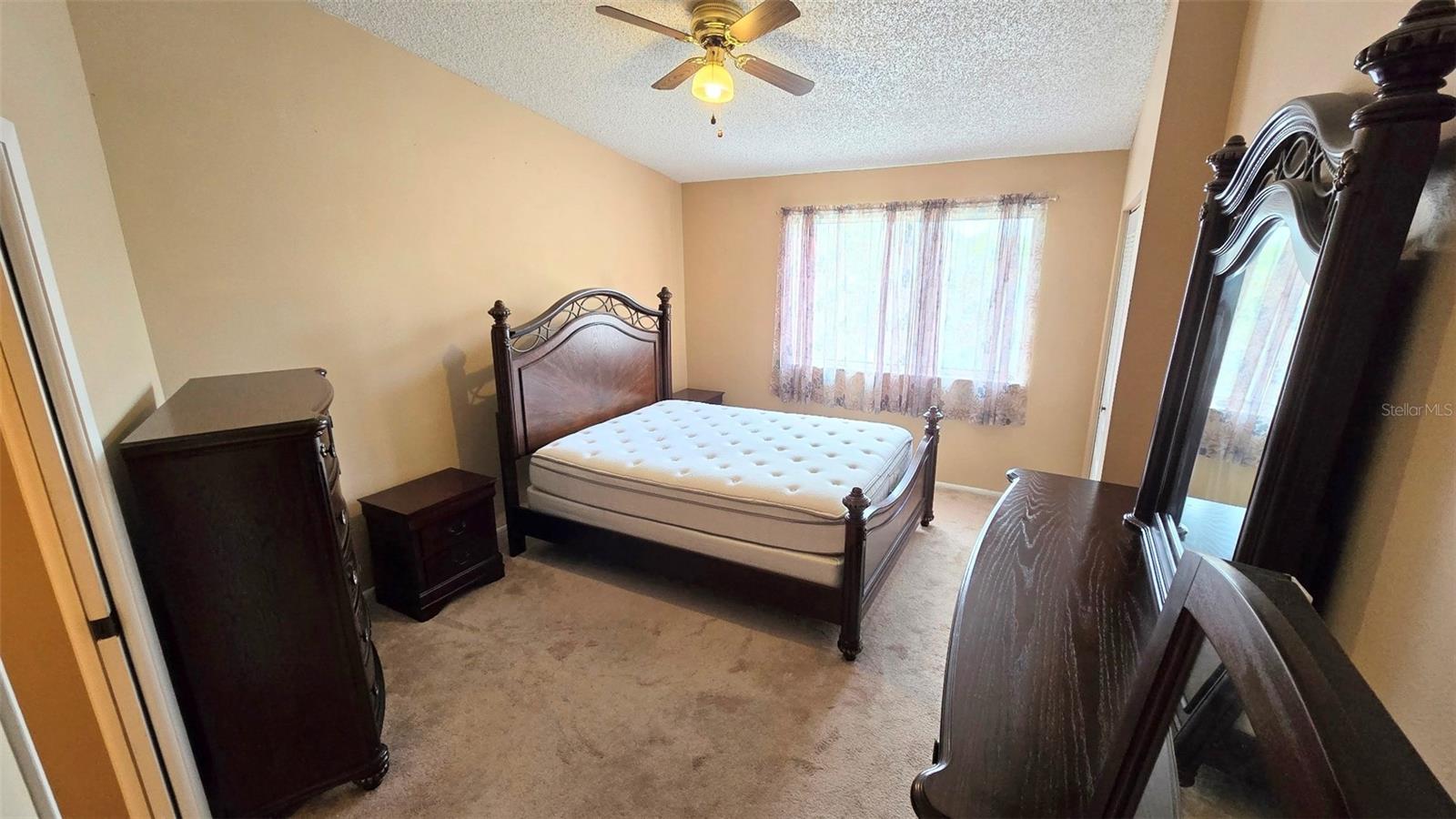 Listing photo id 3 for 7144 Bank Drive 205