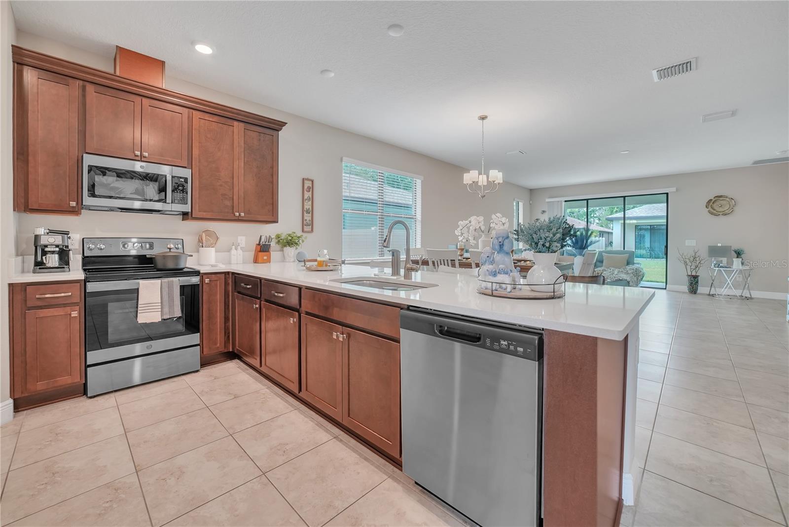 Image 16 of 39 For 12591 Vander Way