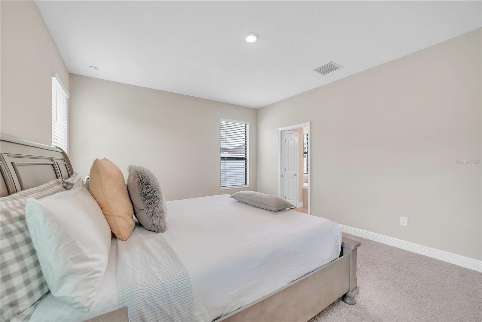 Image 22 of 39 For 12591 Vander Way
