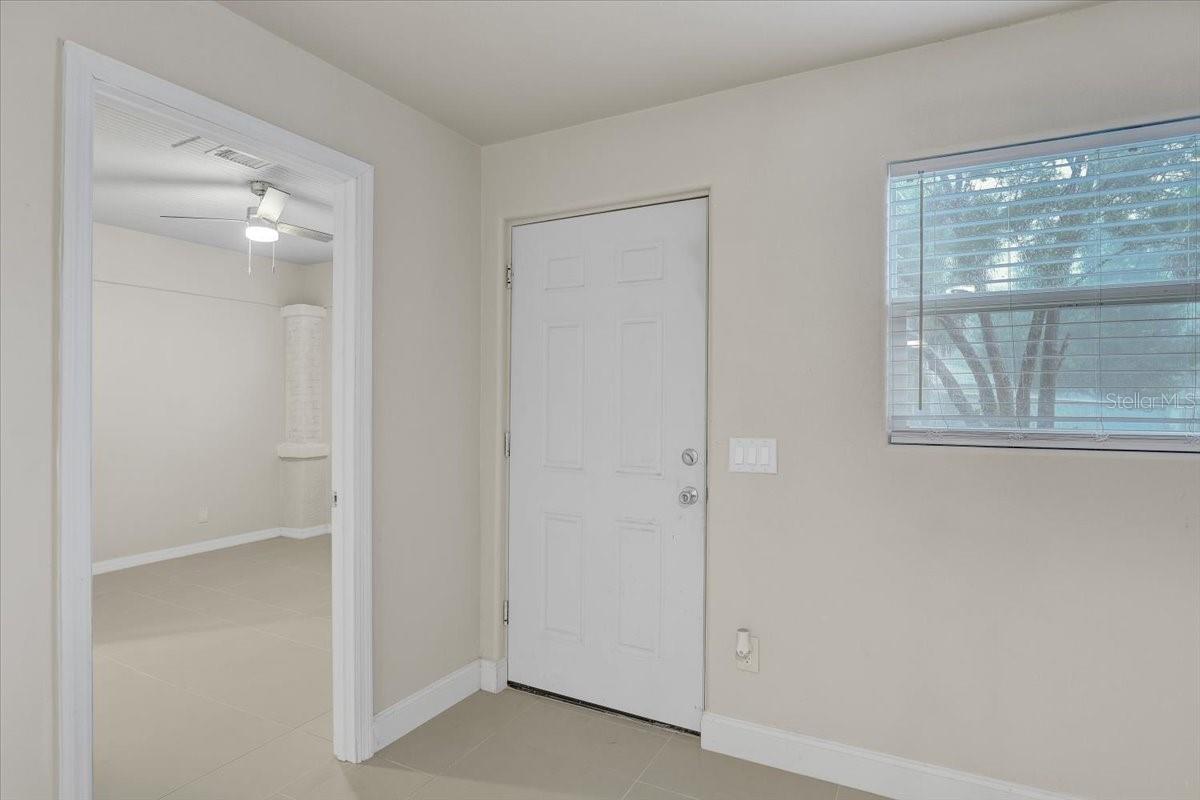 Image 11 of 51 For 3820 8th Street S