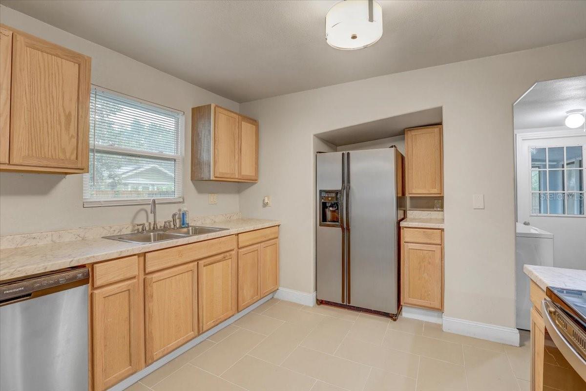Image 25 of 51 For 3820 8th Street S