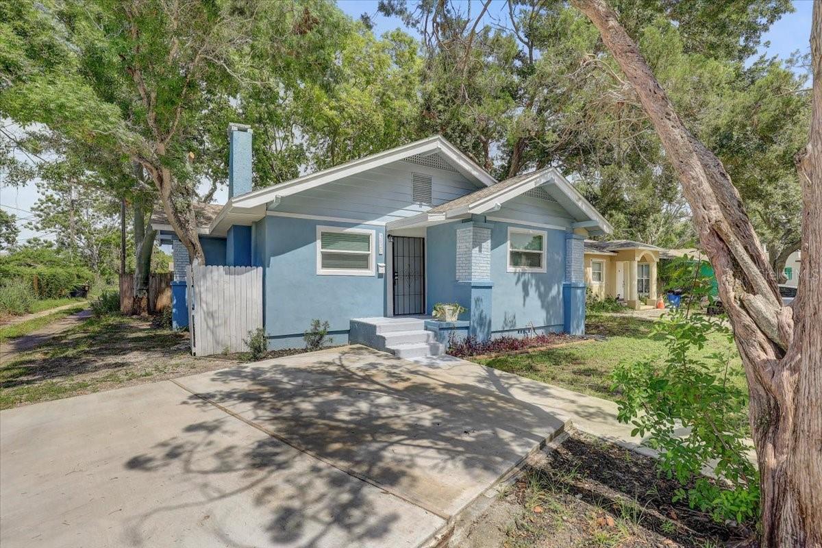 Image 4 of 51 For 3820 8th Street S