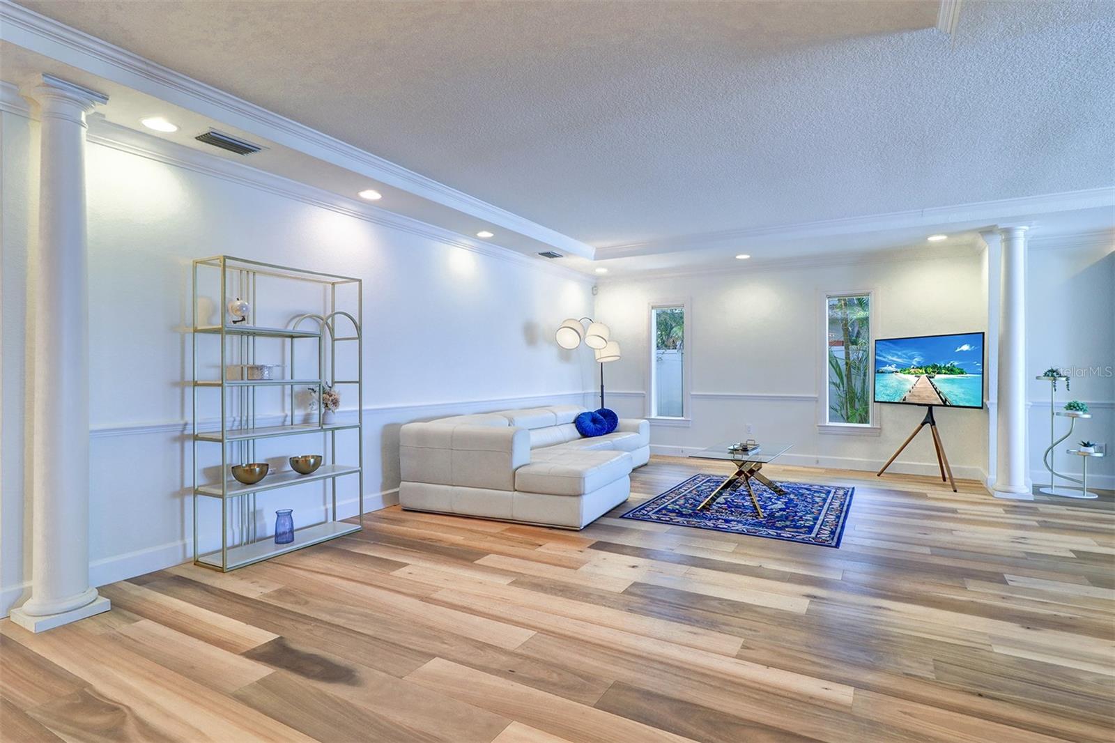 Image 11 of 37 For 8286 30th Avenue N