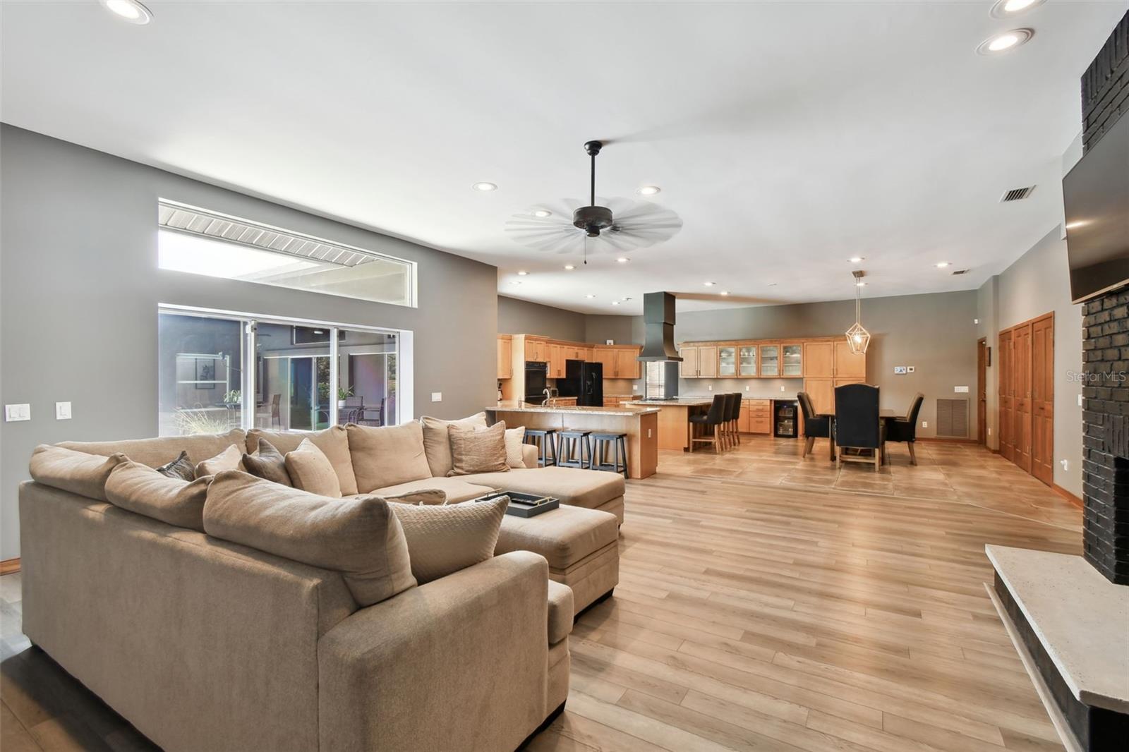 Image 36 of 76 For 515 Lutz Lake Fern Road
