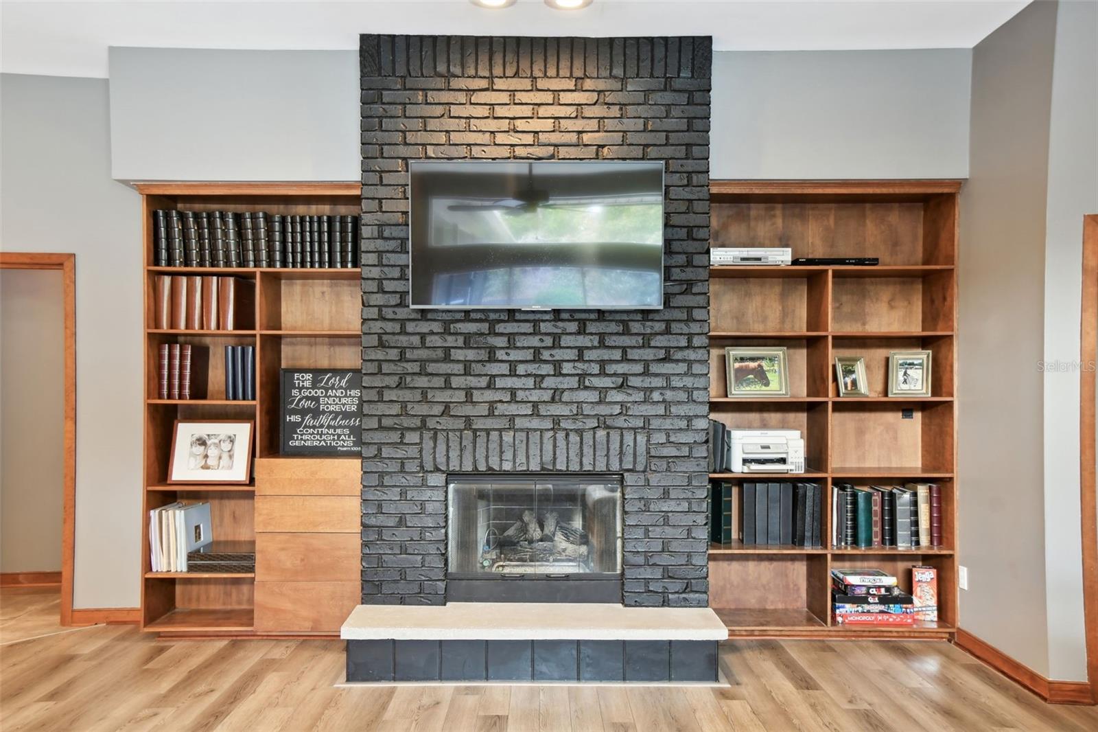 Image 38 of 76 For 515 Lutz Lake Fern Road