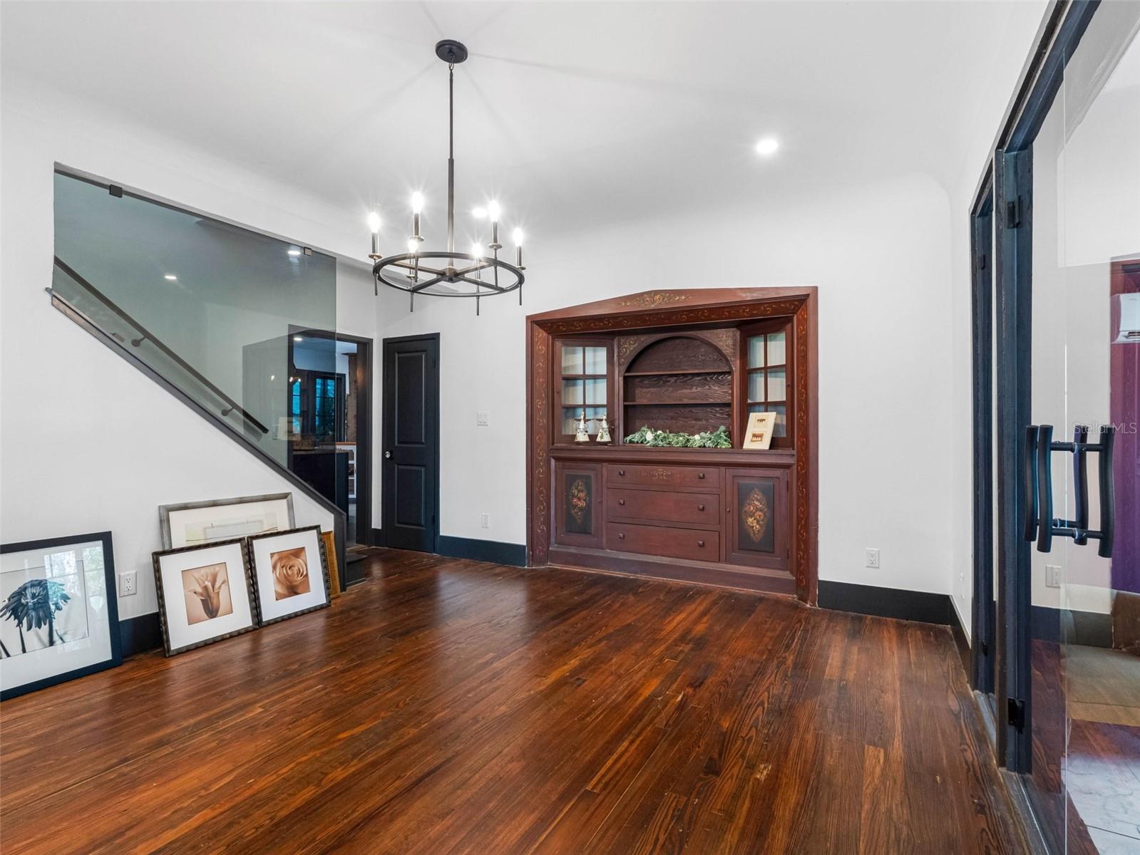 Image 13 of 75 For 1570 48th Avenue N