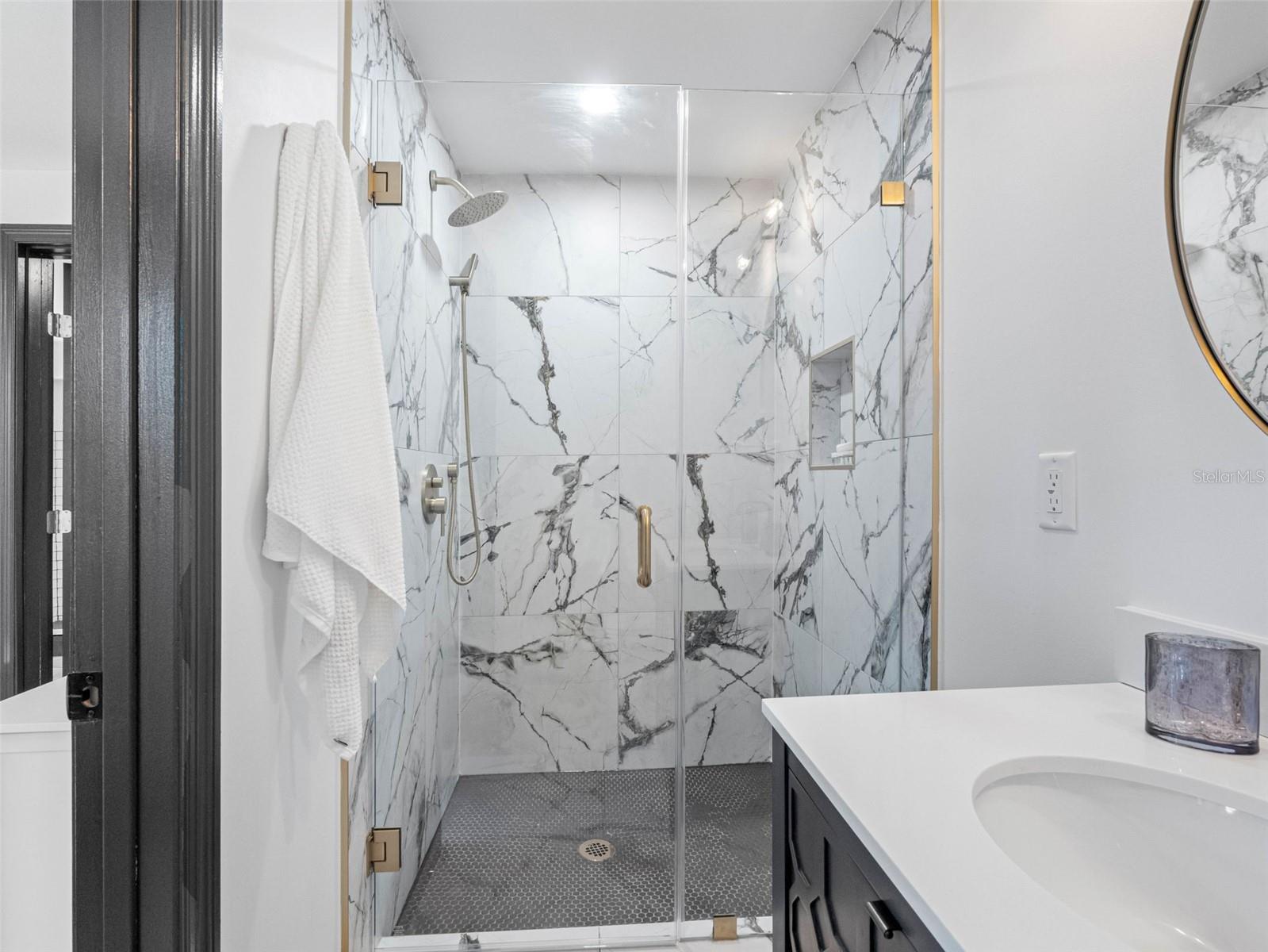 Image 36 of 75 For 1570 48th Avenue N