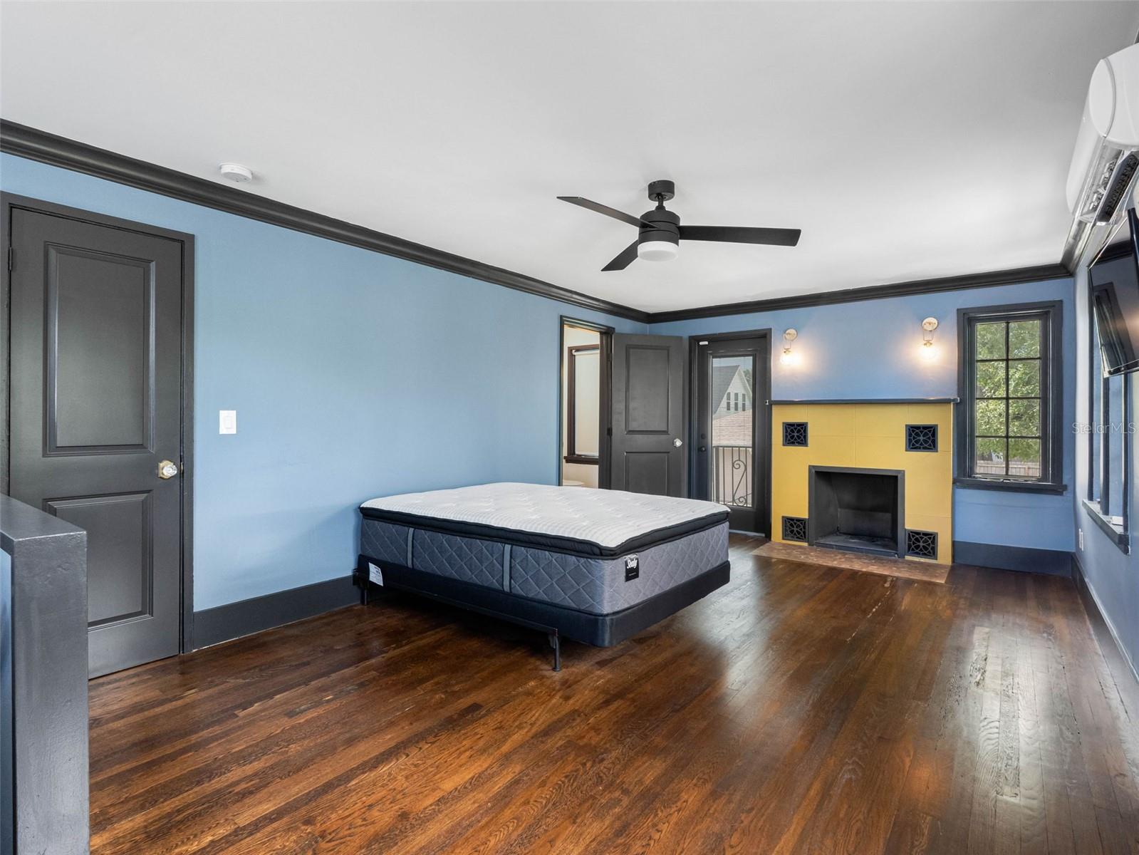 Image 37 of 75 For 1570 48th Avenue N