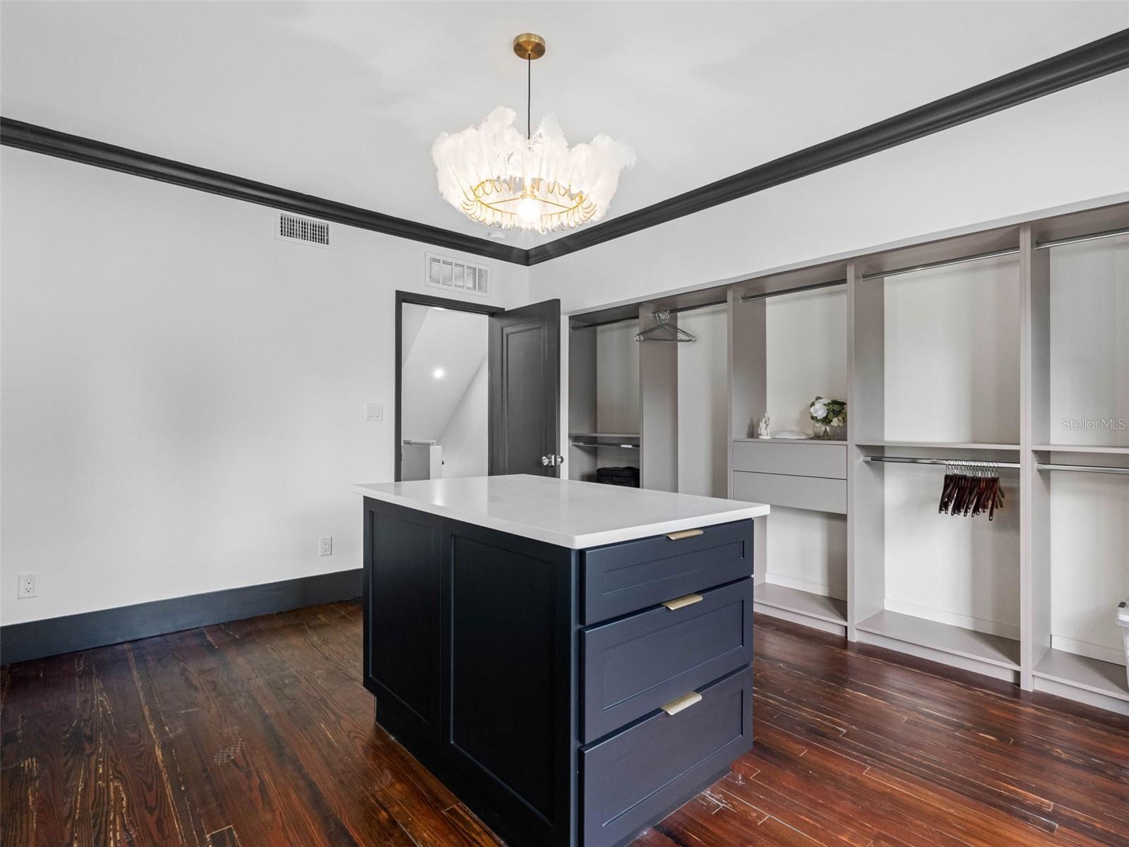 Image 47 of 75 For 1570 48th Avenue N