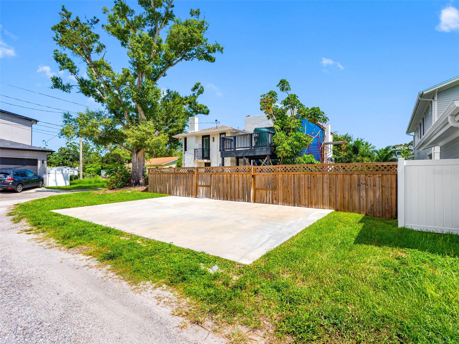 Image 56 of 75 For 1570 48th Avenue N