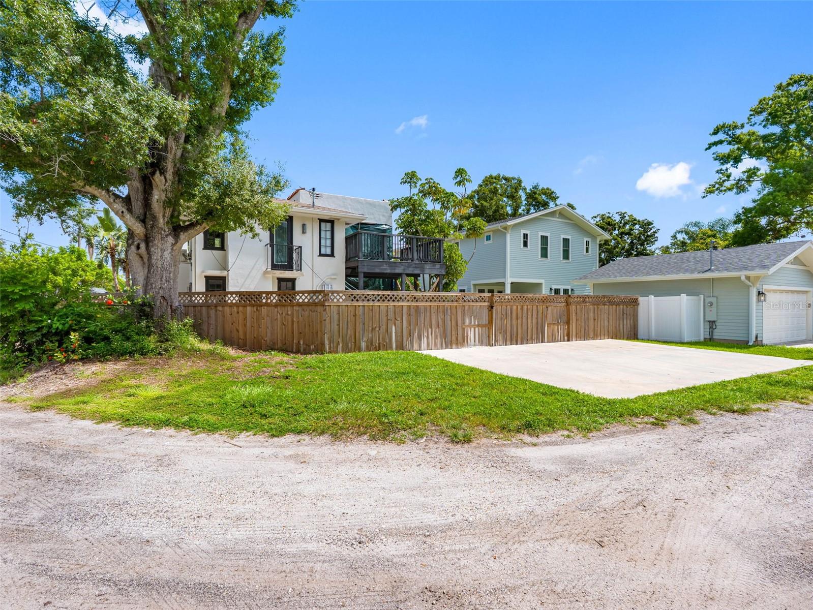Image 57 of 75 For 1570 48th Avenue N