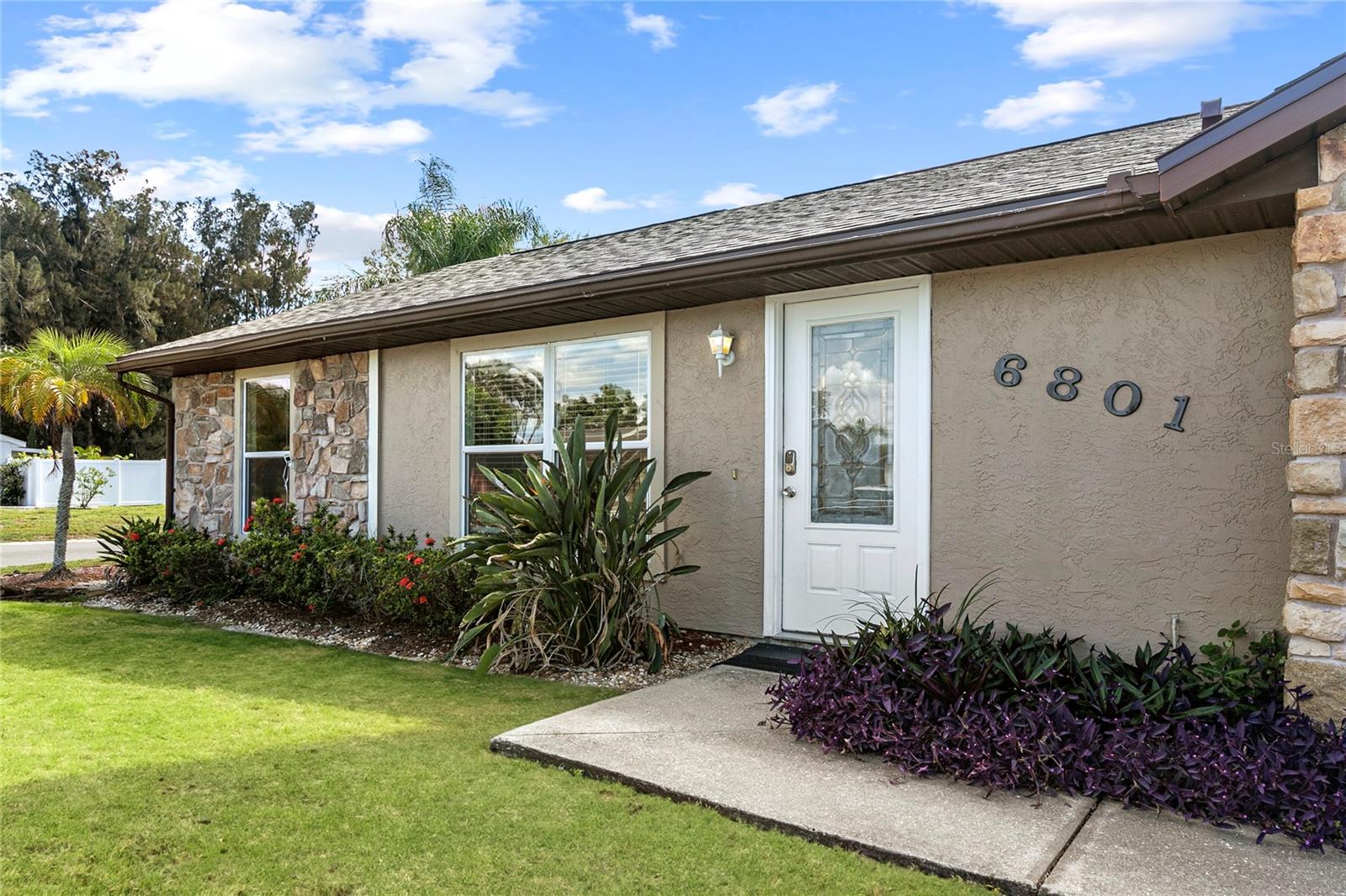 Image 3 of 22 For 6801 34th Avenue W