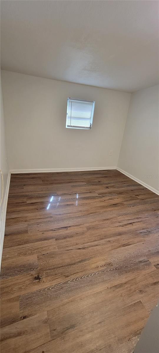 Listing photo id 10 for 8009 11th Street