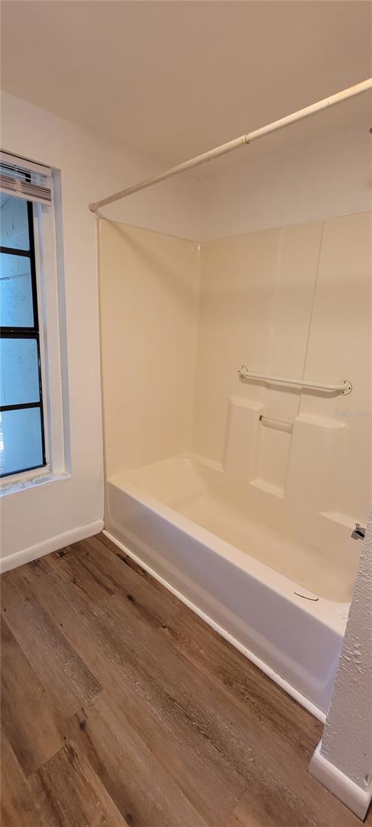 Listing photo id 15 for 8009 11th Street
