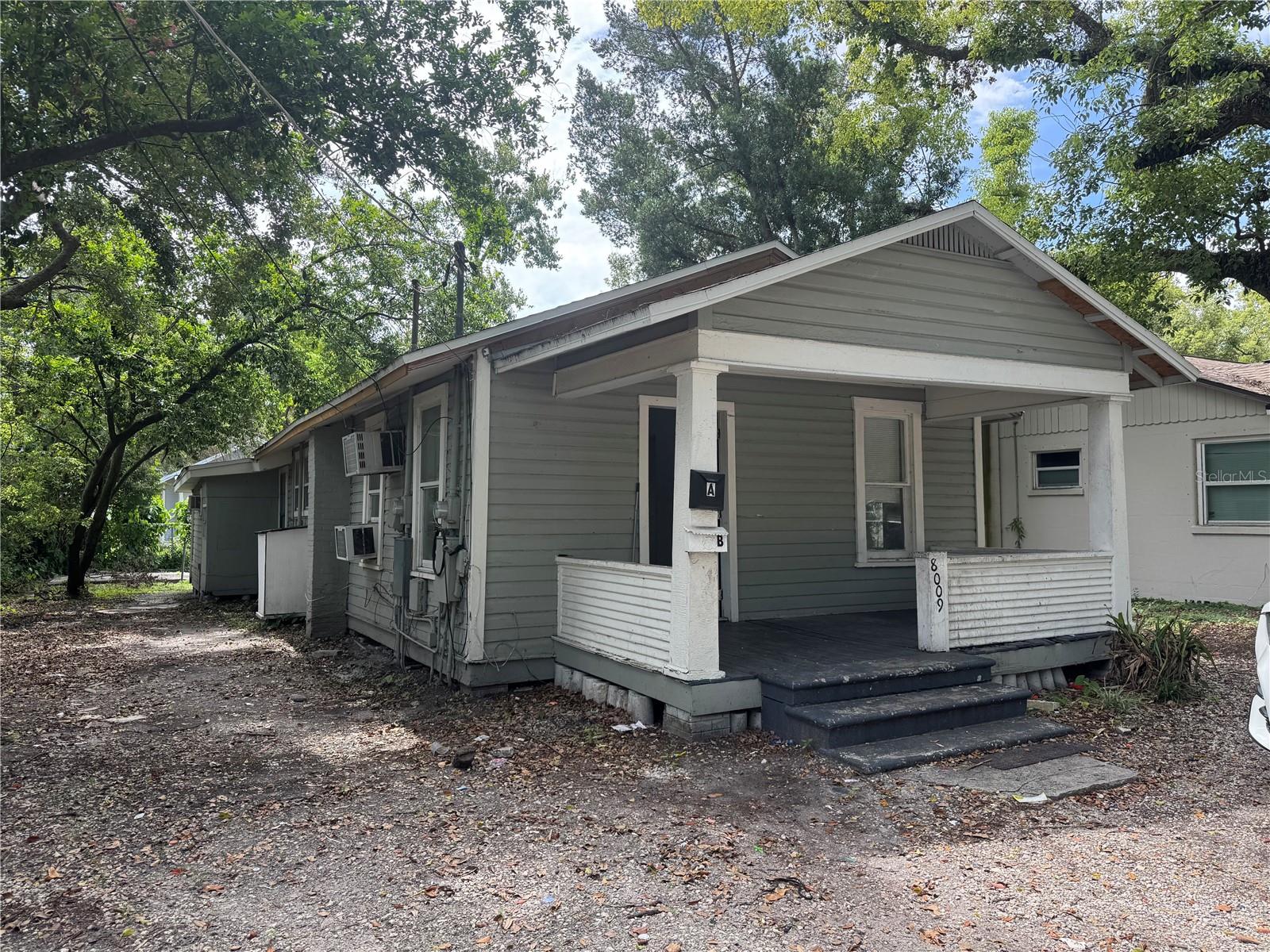 Listing photo id 16 for 8009 11th Street