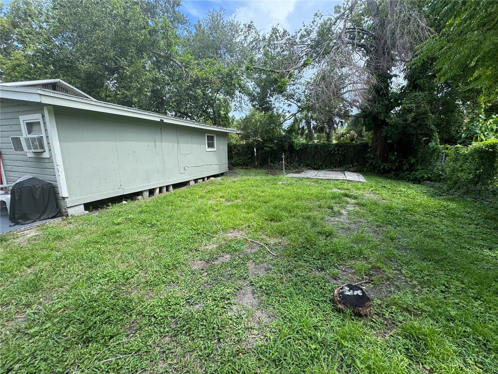 Listing photo id 19 for 8009 11th Street