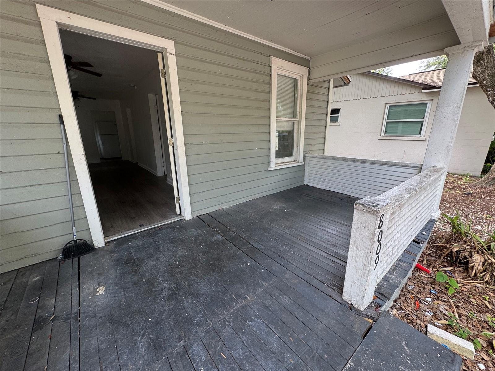 Listing photo id 1 for 8009 11th Street