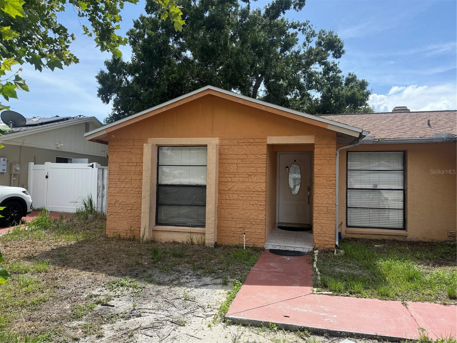 Image 4 of 37 For 9705 Kingsburgh Court