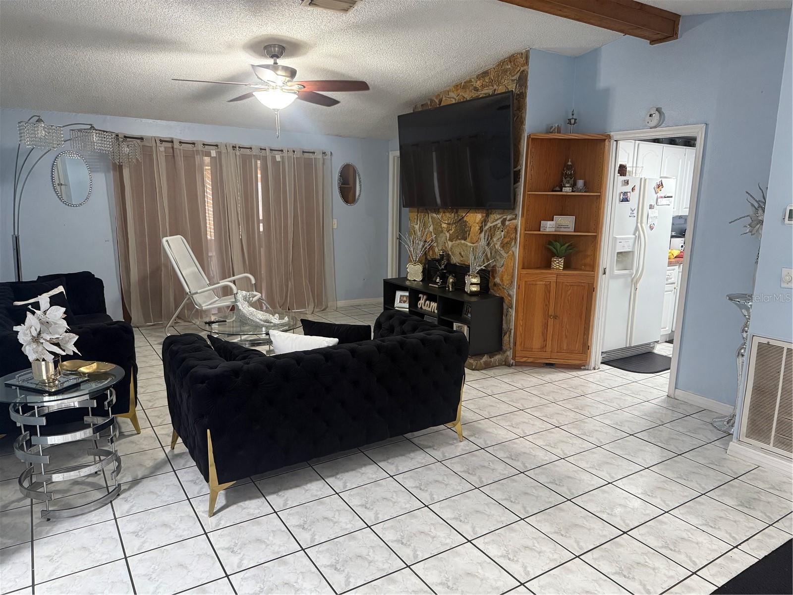 Image 6 of 37 For 9705 Kingsburgh Court