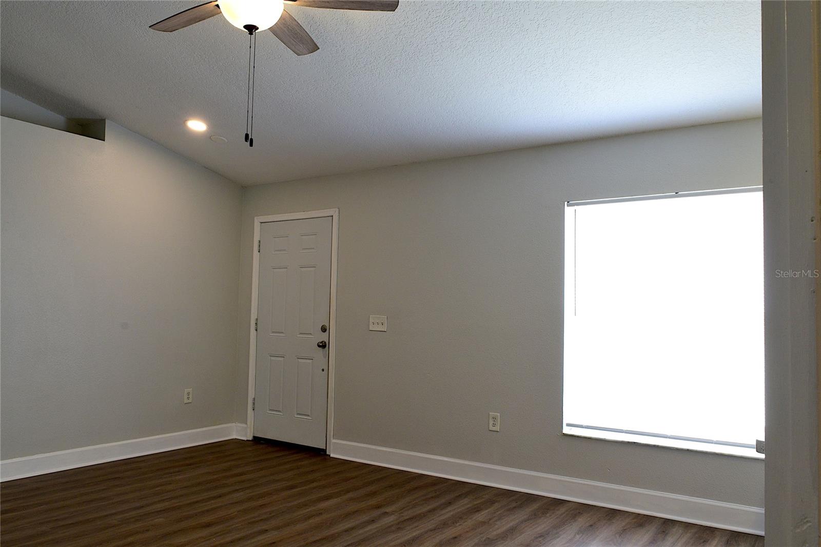 Image 5 of 45 For 1123 Vista Palma Way