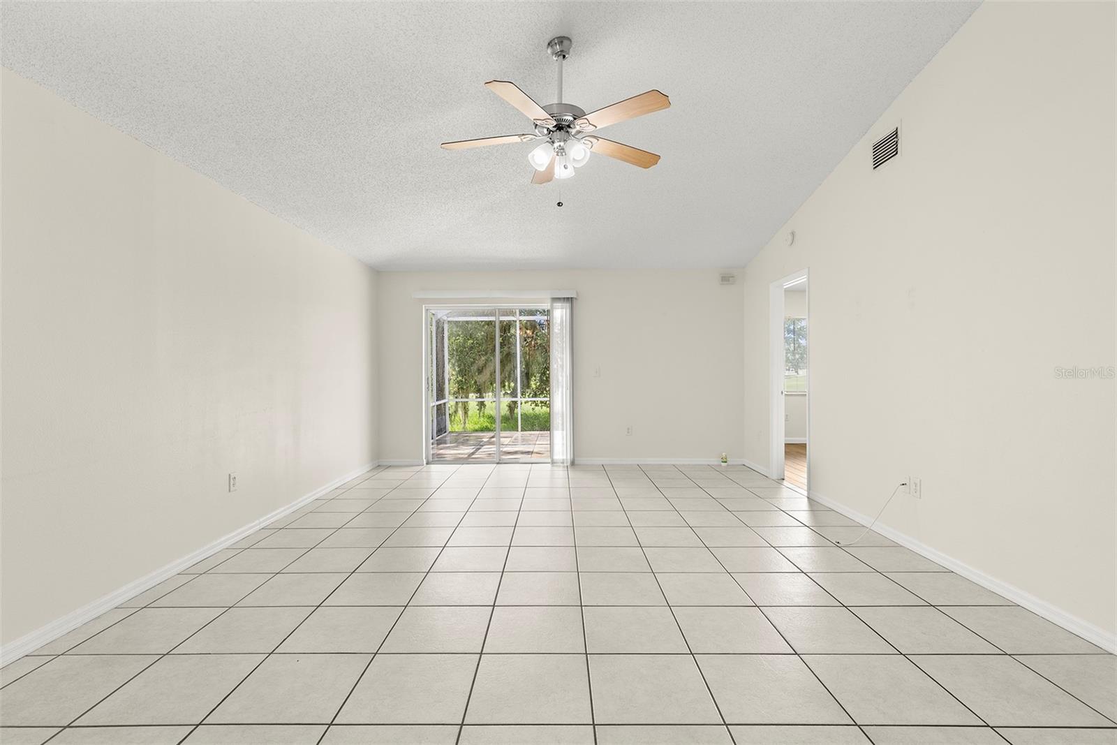Image 12 of 25 For 10439 Isleworth Avenue