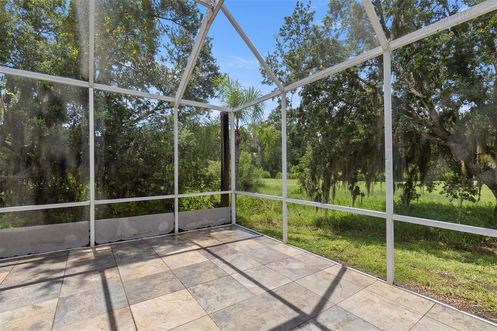 Image 24 of 25 For 10439 Isleworth Avenue