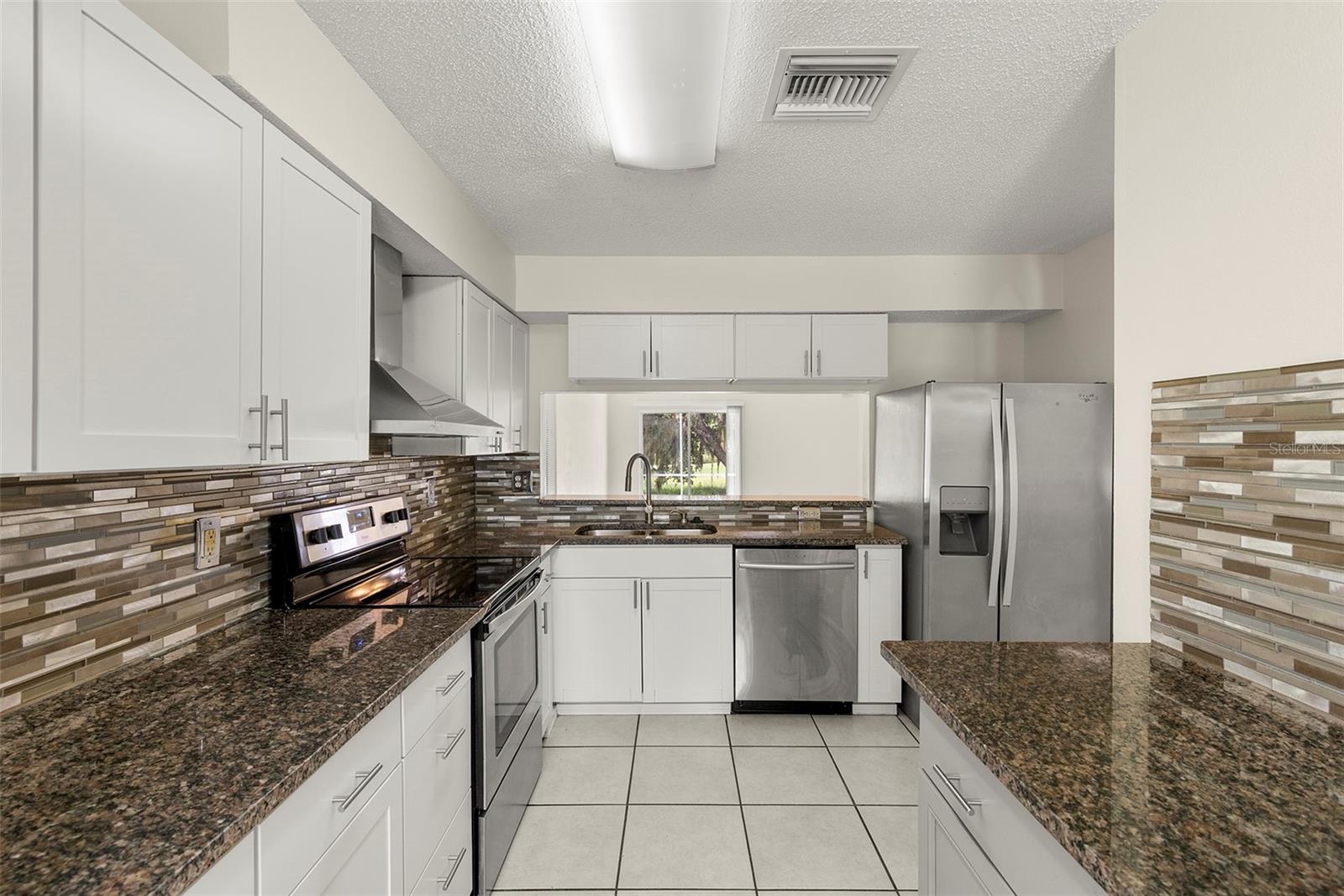 Image 9 of 25 For 10439 Isleworth Avenue