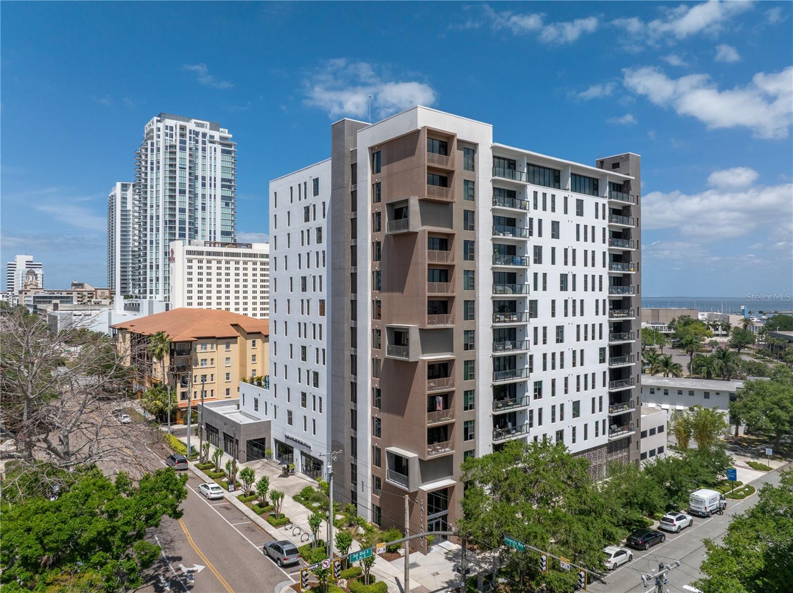 Image 2 of 45 For 199 Dali Boulevard 902