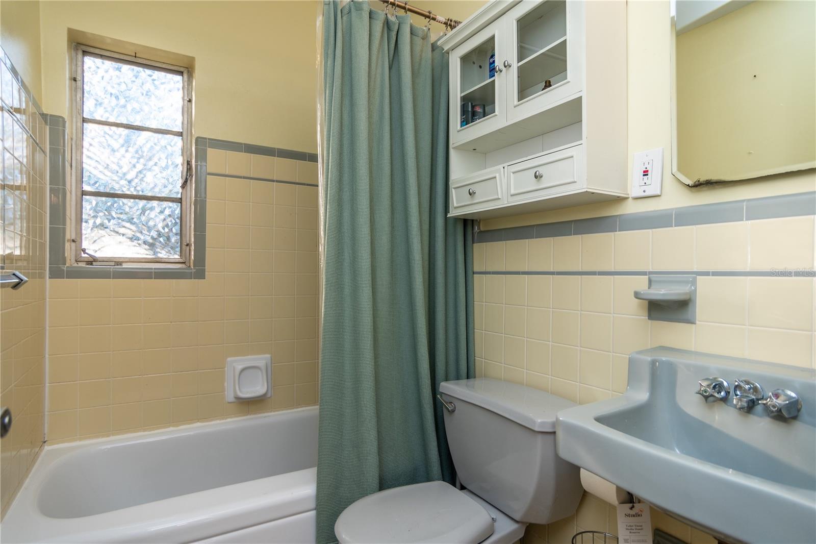 Image 16 of 28 For 2491 35th Avenue N