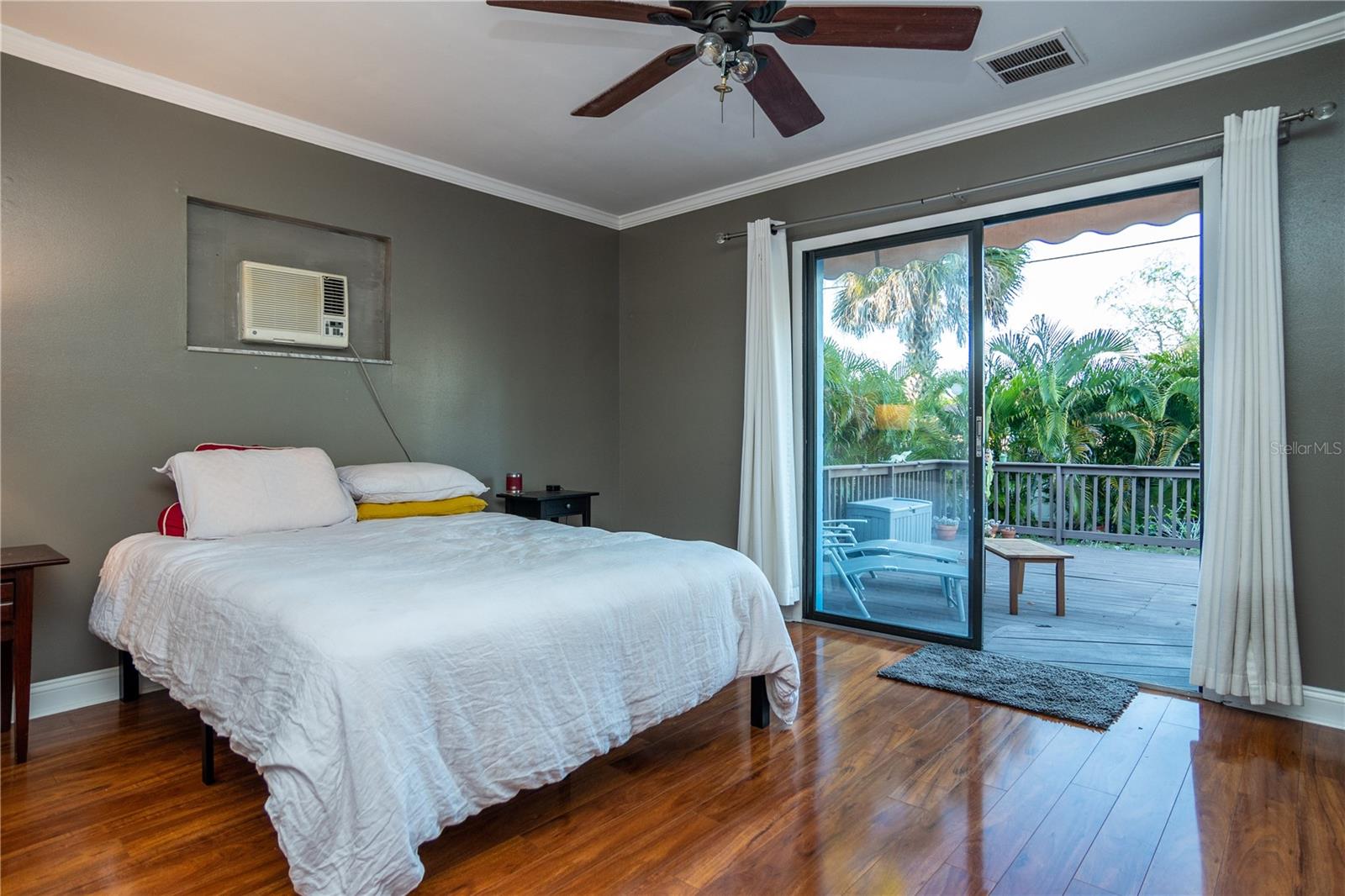 Image 21 of 28 For 2491 35th Avenue N