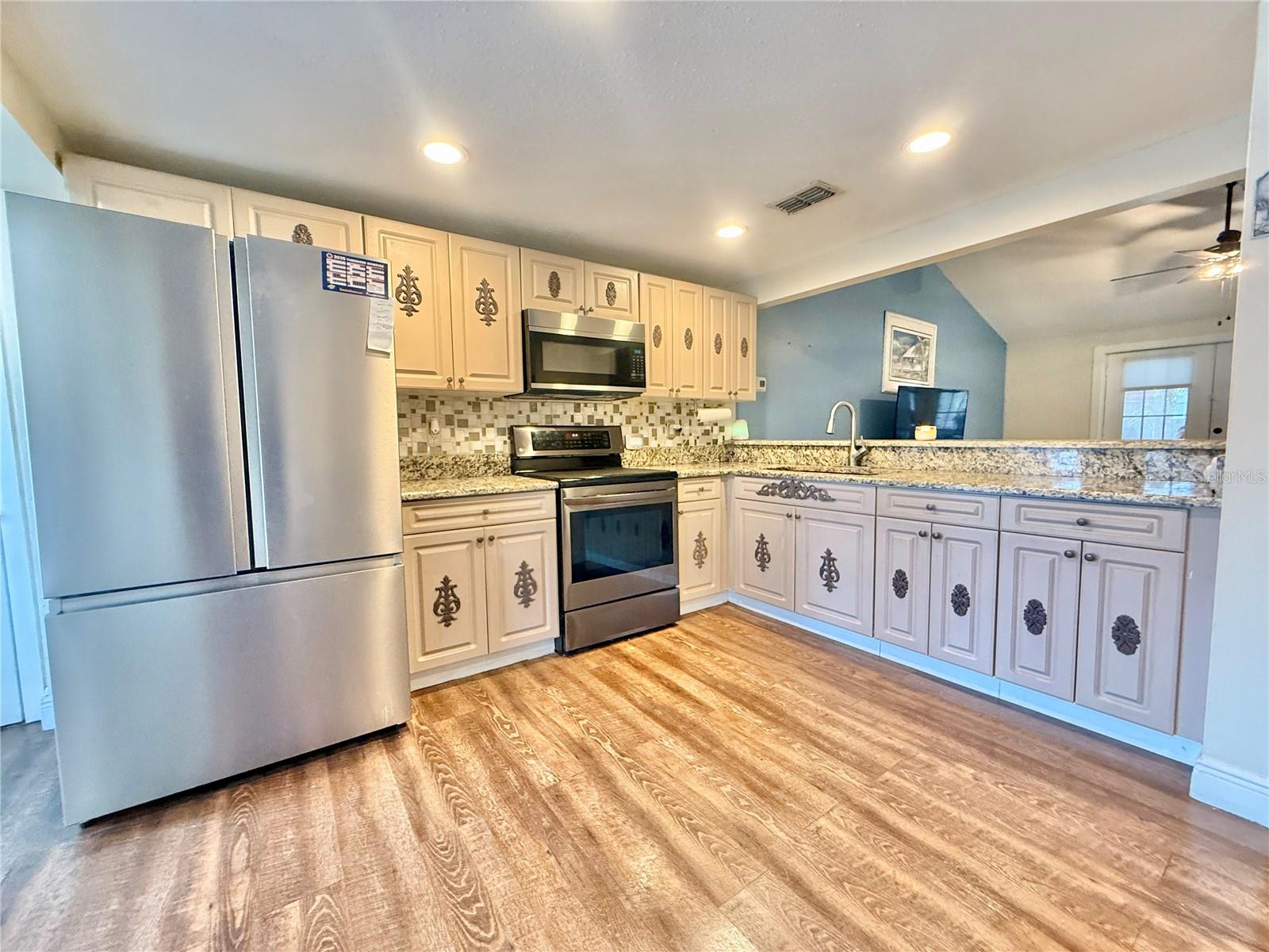 Listing photo id 8 for 10208 Turtle Hill Court