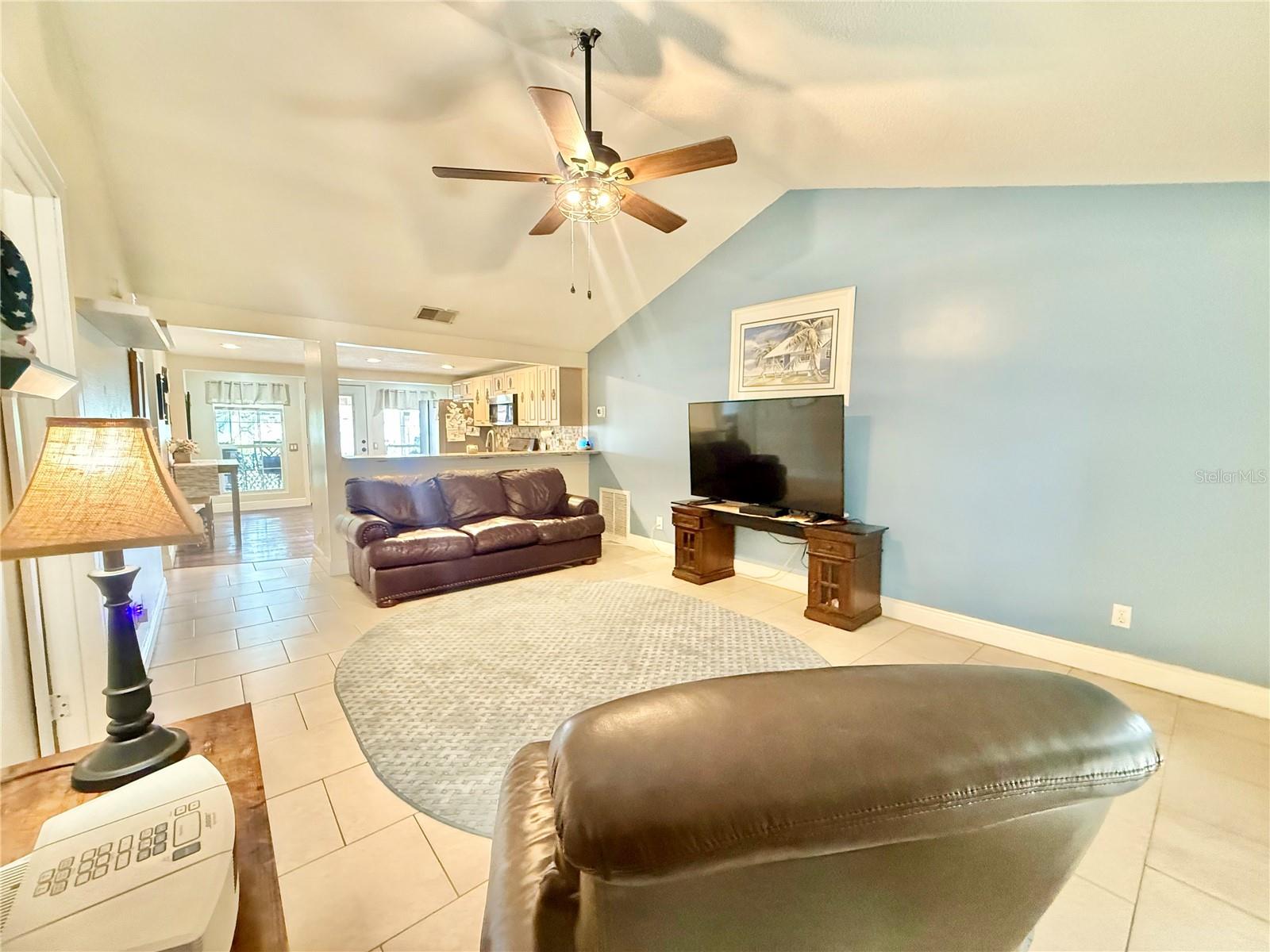 Listing photo id 11 for 10208 Turtle Hill Court