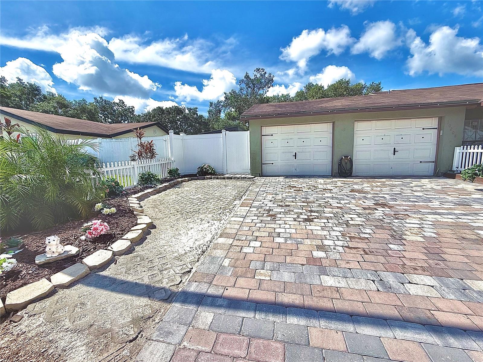 Listing photo id 2 for 10208 Turtle Hill Court