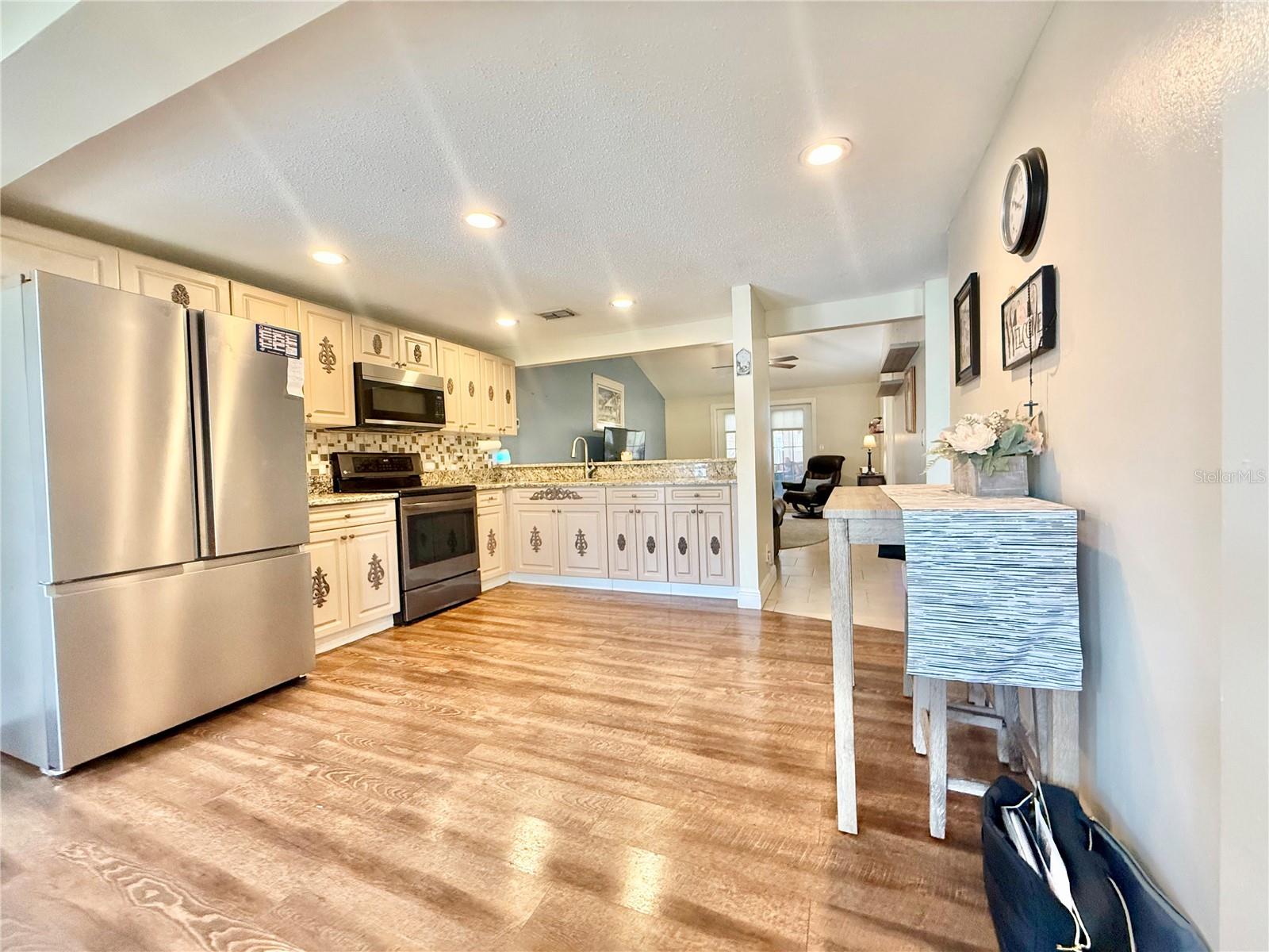 Listing photo id 6 for 10208 Turtle Hill Court