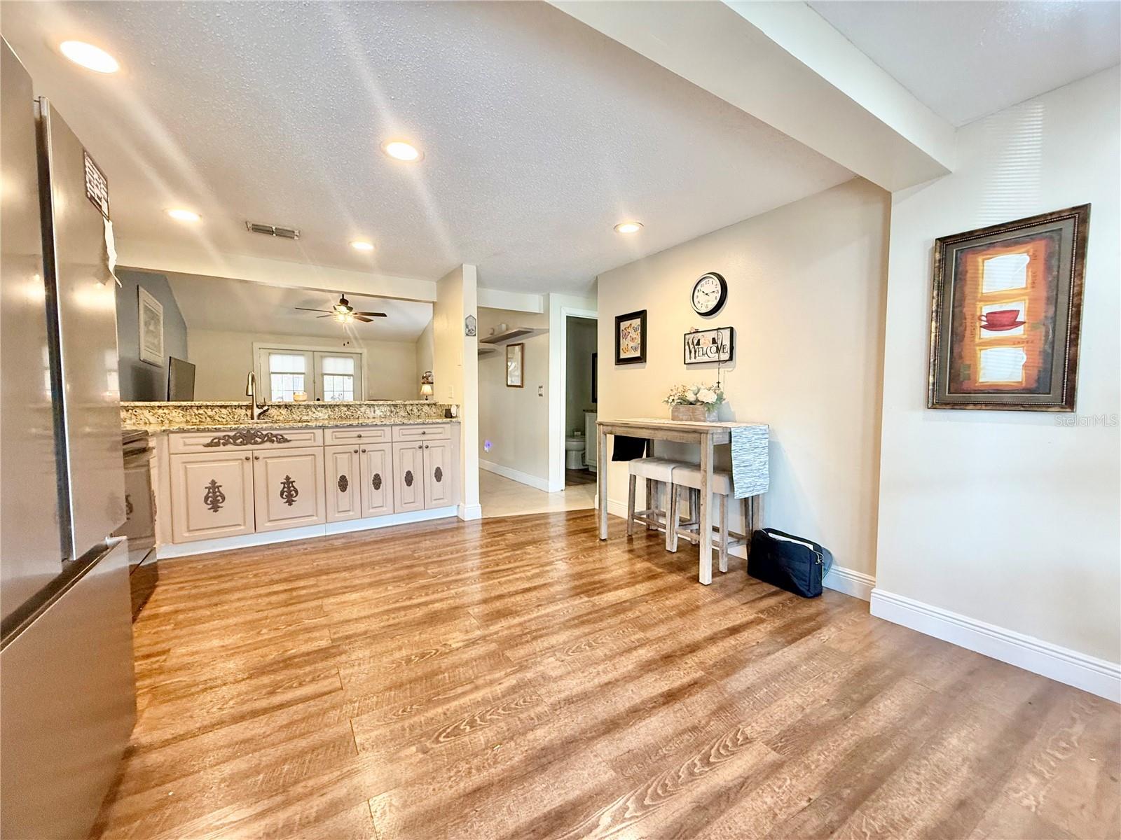 Listing photo id 7 for 10208 Turtle Hill Court