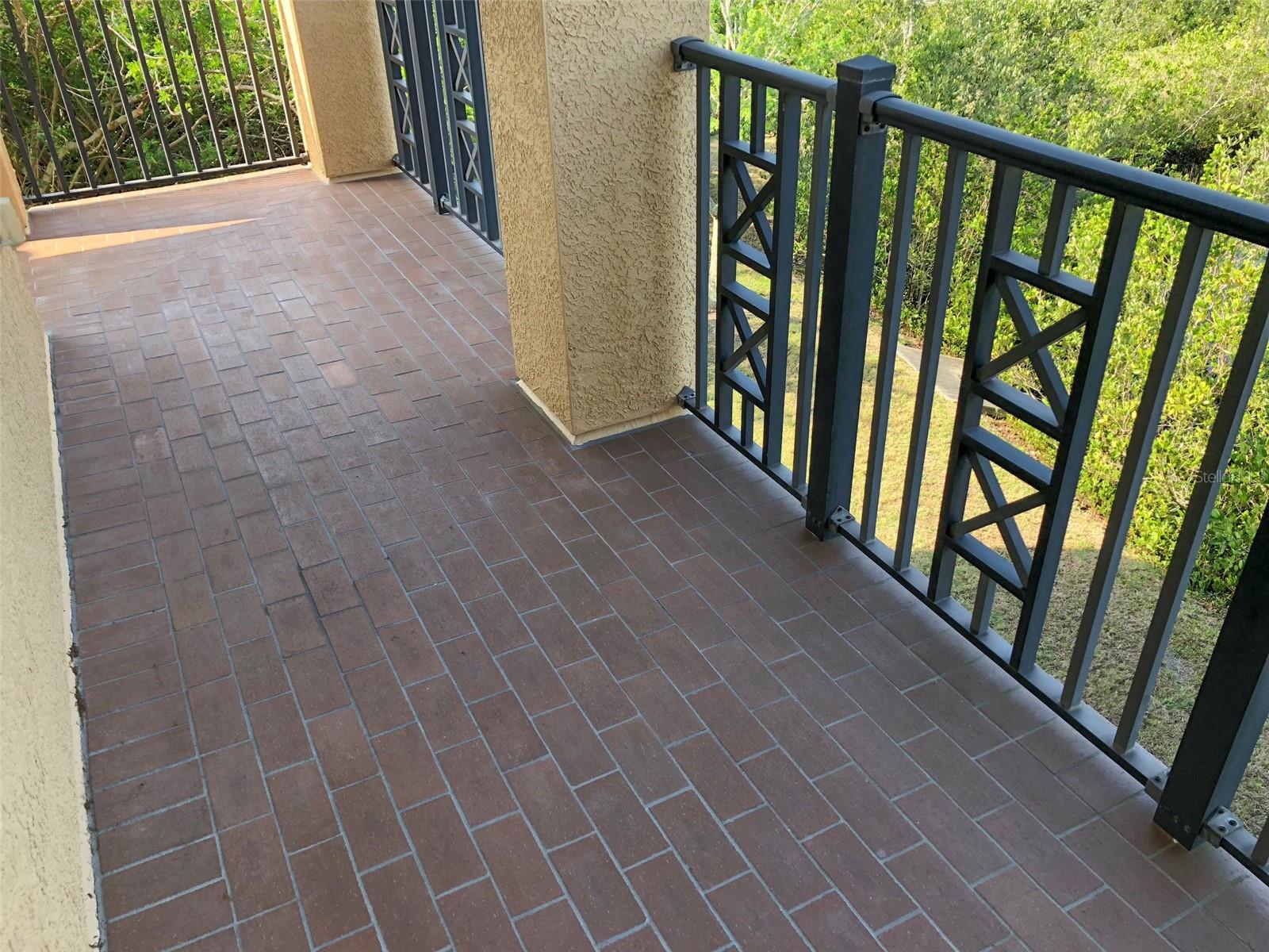Image 12 of 39 For 6517 Channelside Drive